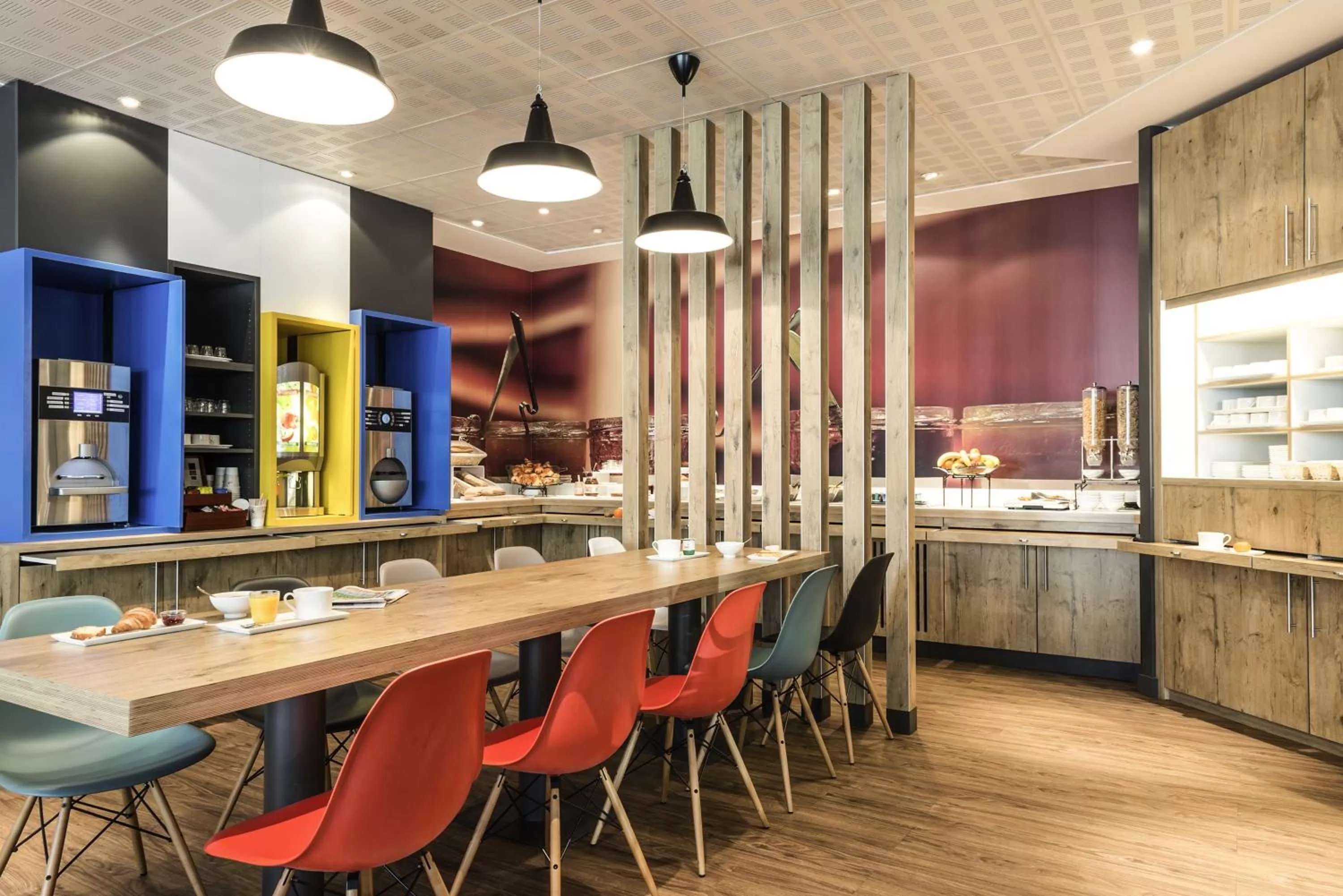 Restaurant/places to eat in ibis Bordeaux Centre Bastide