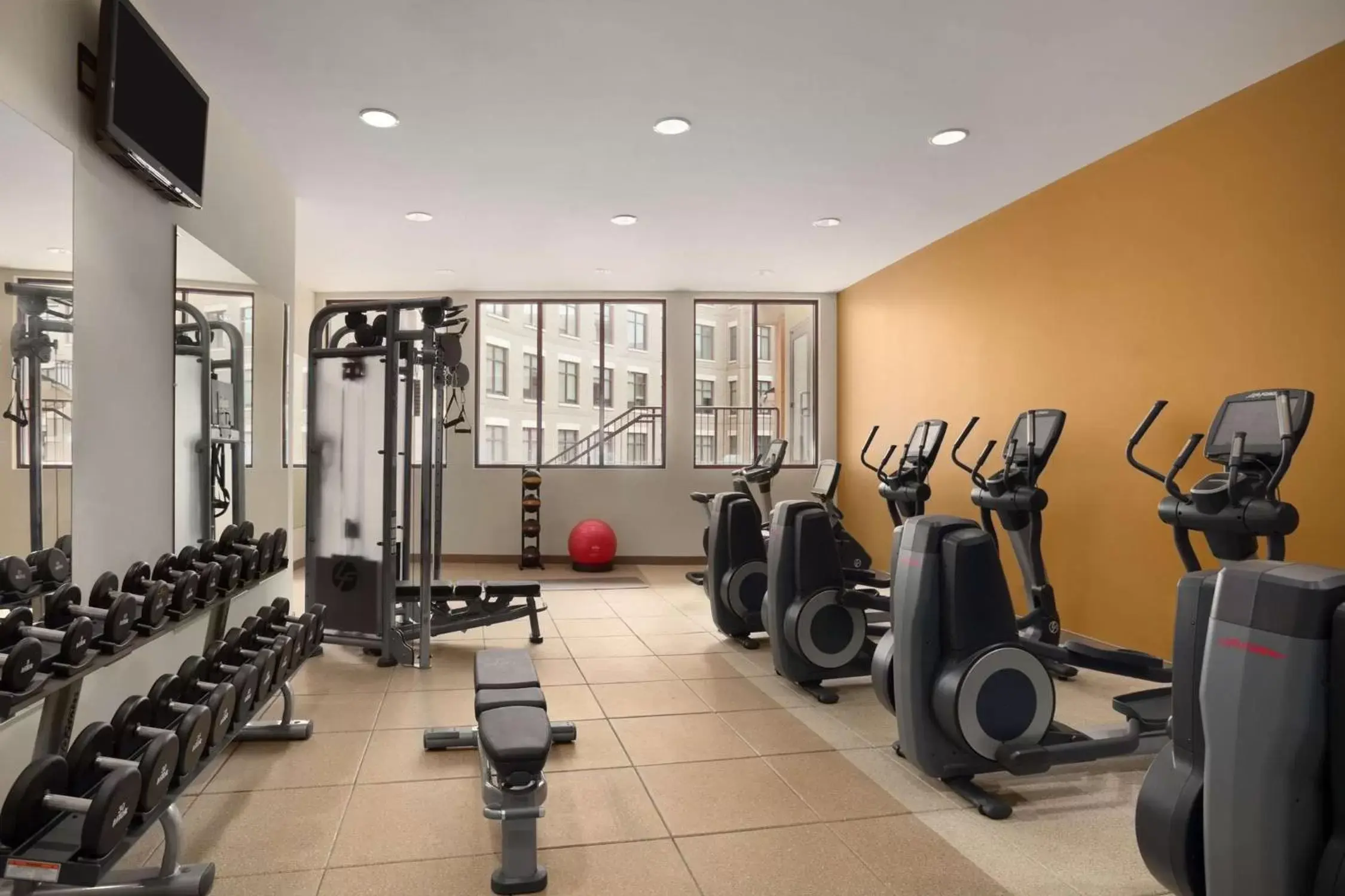 Fitness centre/facilities, Fitness Center/Facilities in Embassy Suites by Hilton Alexandria Old Town