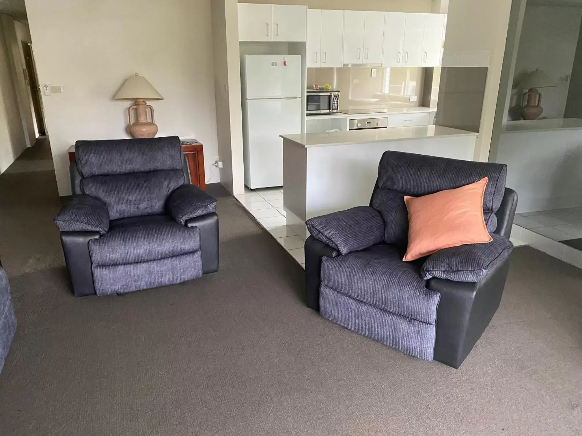 Seating Area in Tradewinds Apartments