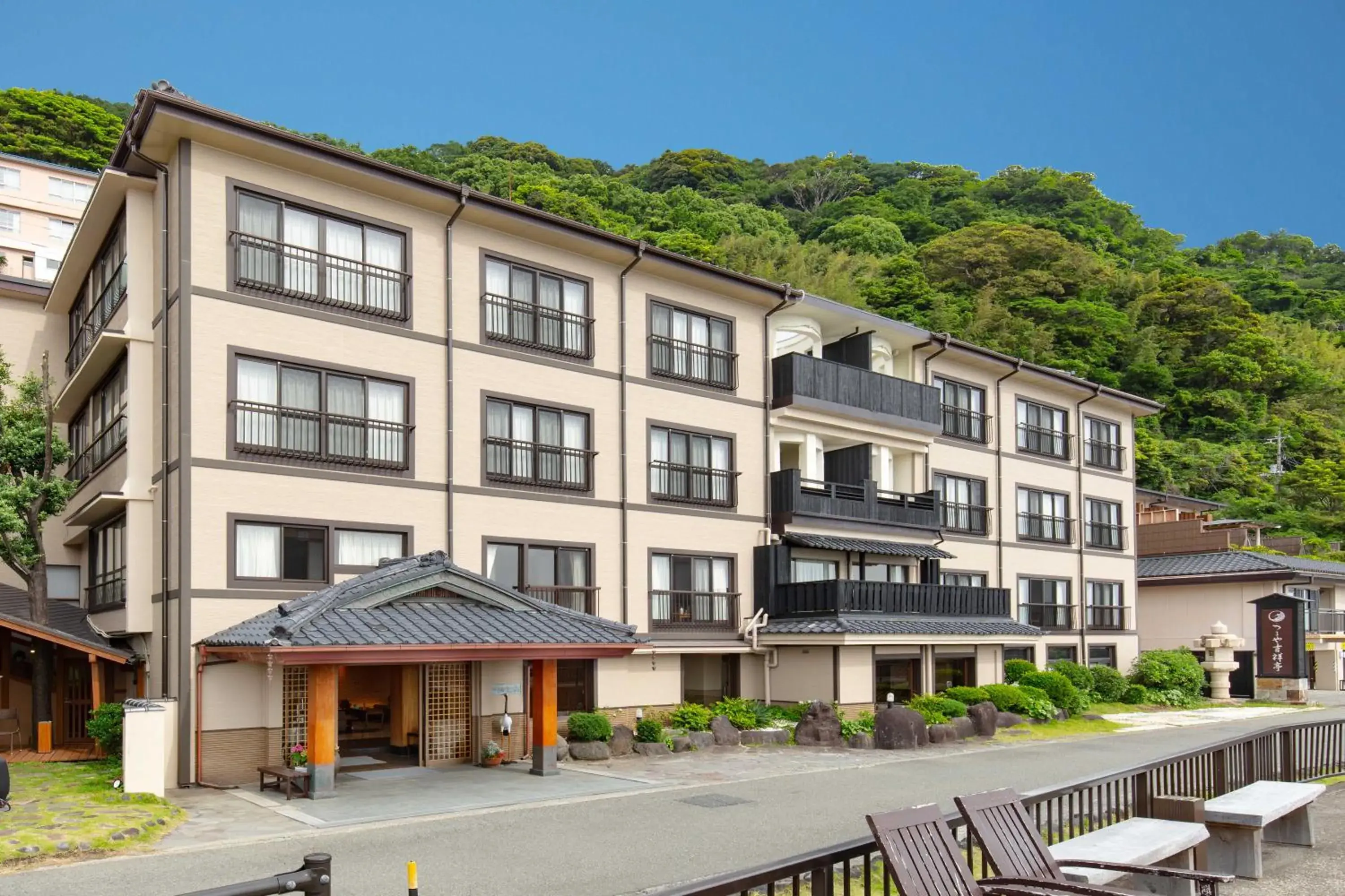 Property Building in Tsuruya Kisshotei