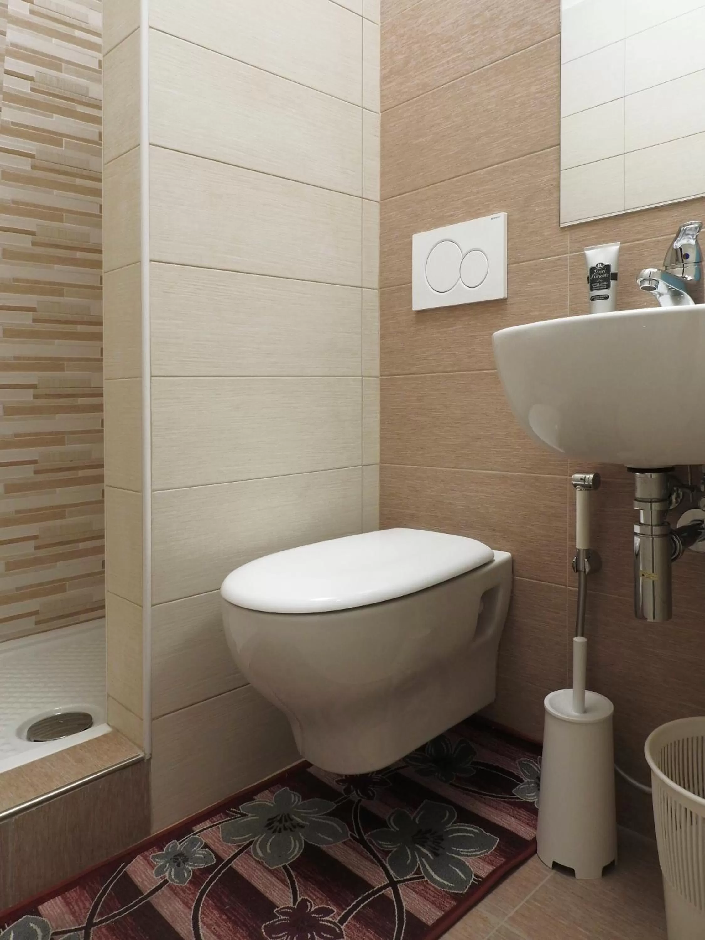 Toilet in Albergo Annabella