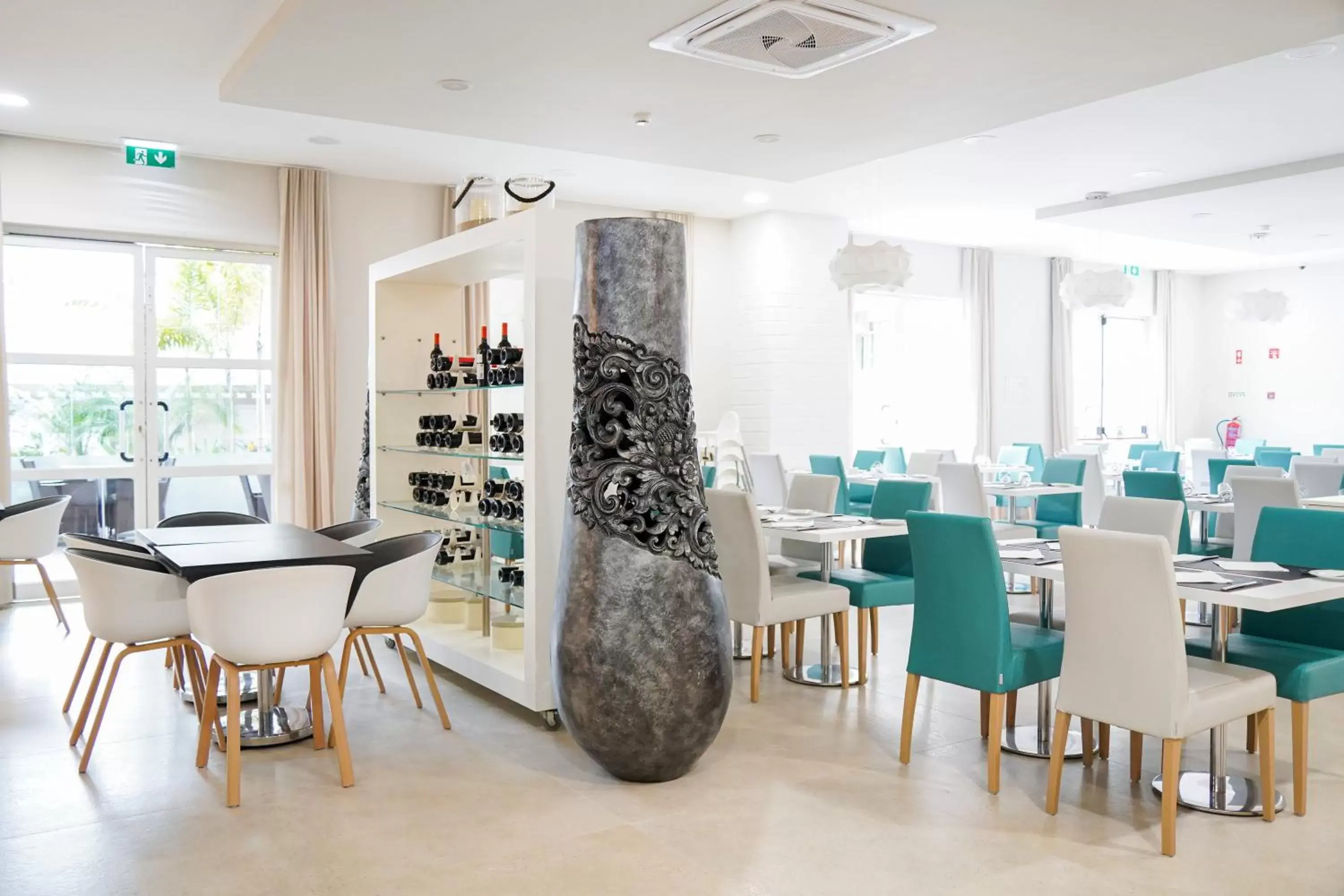 Restaurant/places to eat in Vitors Plaza Restaurant/places to eat in Vitors Plaza