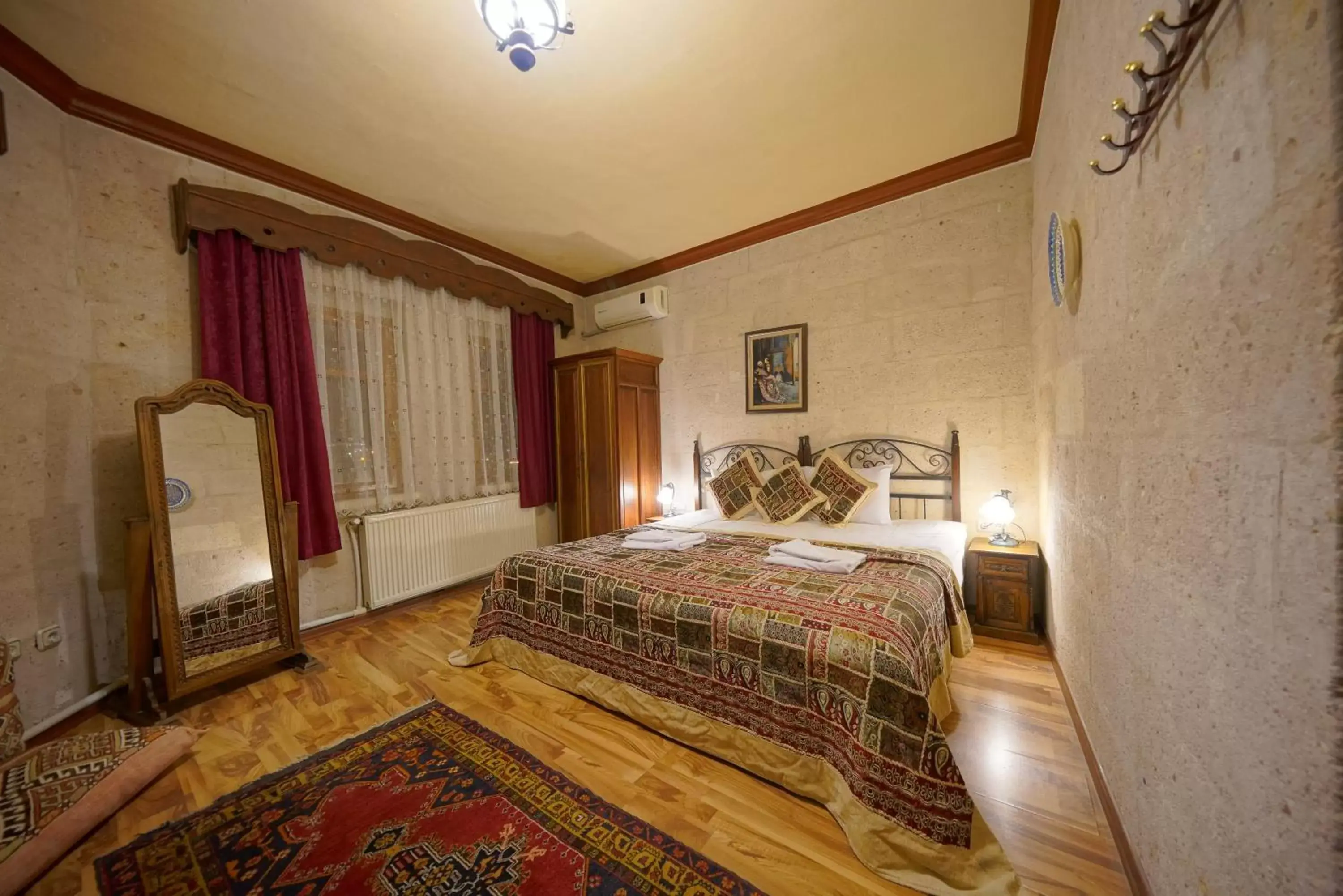 Bed in Arch Palace Bed in Arch Palace