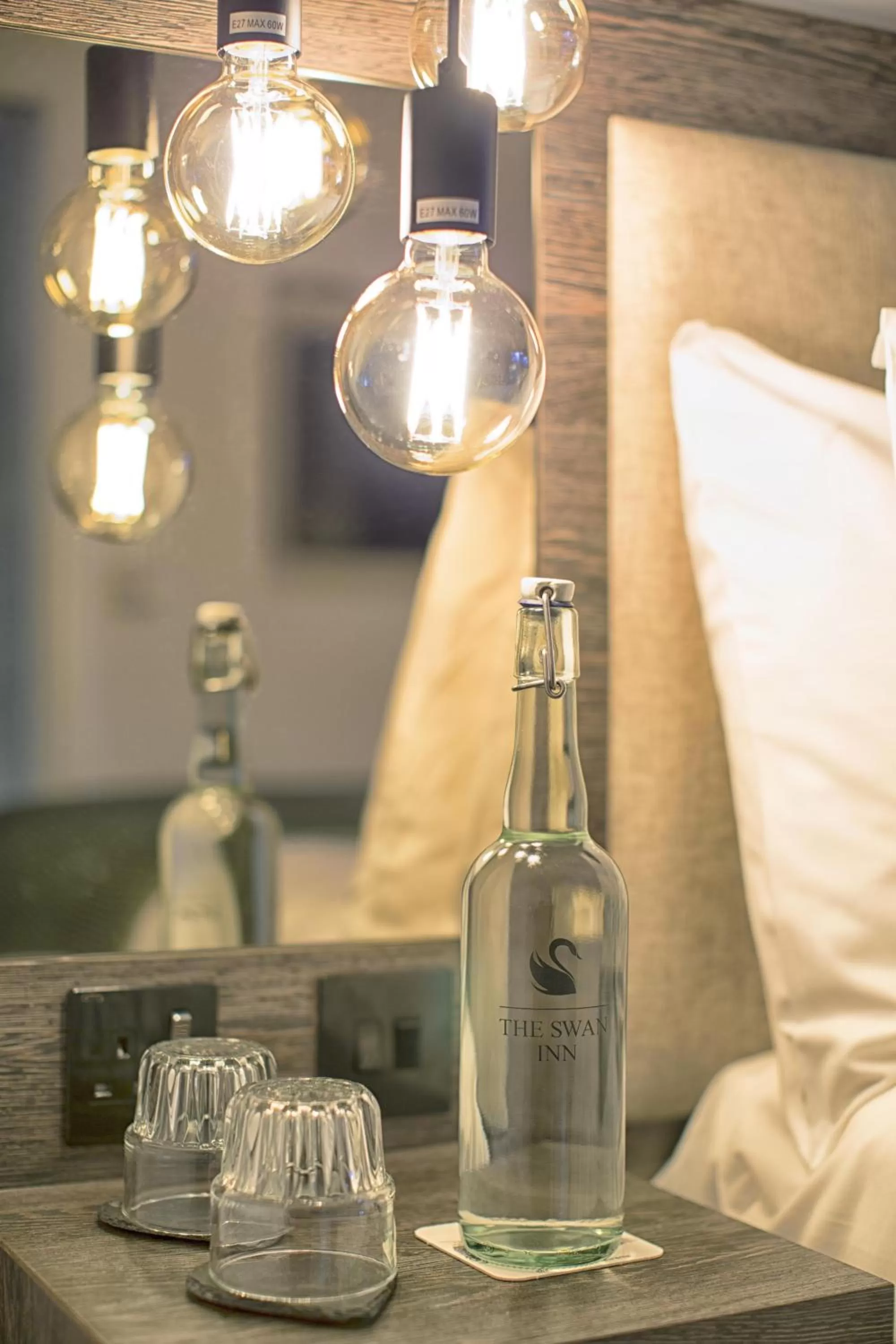 Bedroom, Bed in José Pizarro The Swan Inn