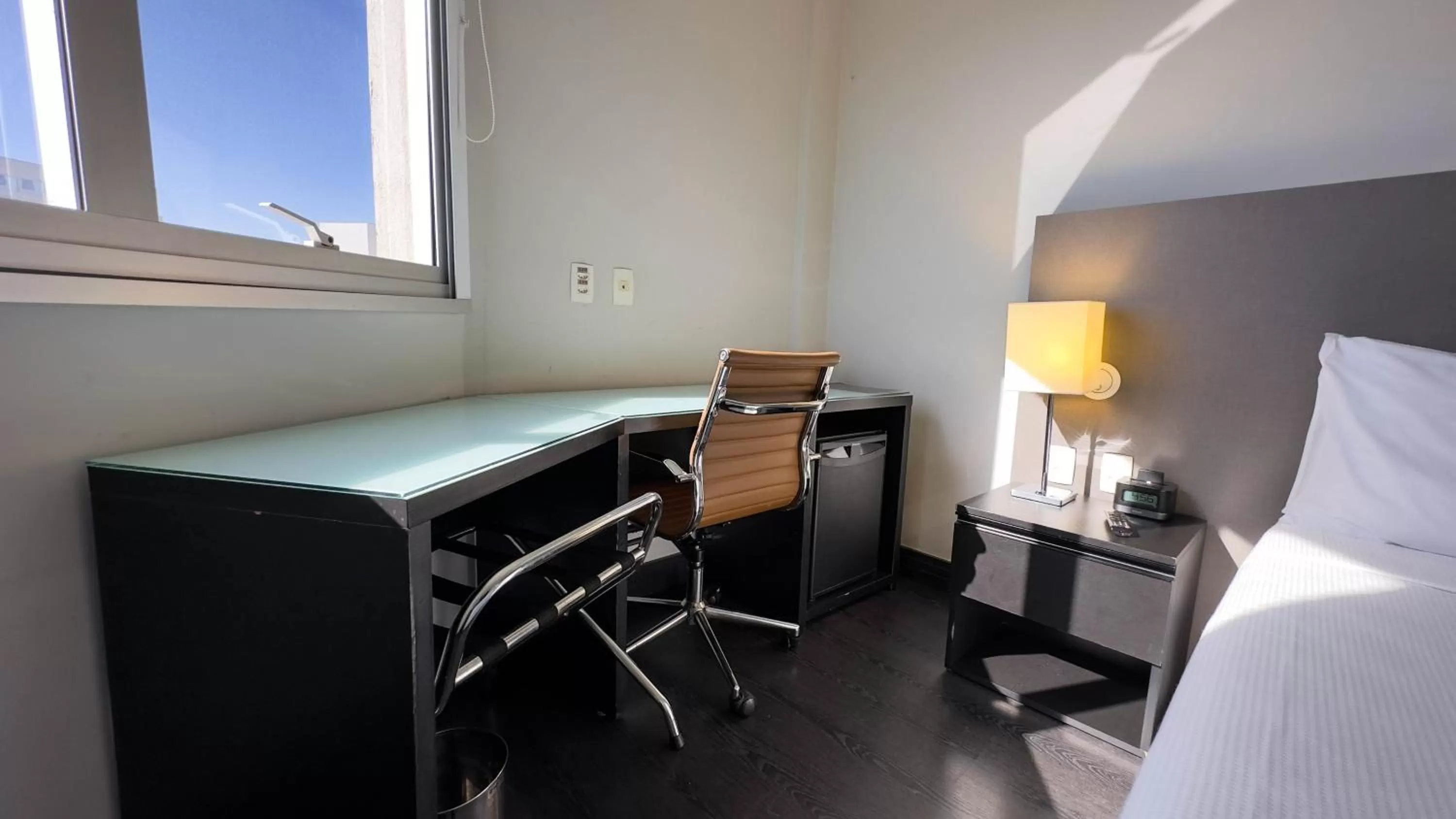Dining area, Bed in Hotel Gran Vivenzo Belo Horizonte