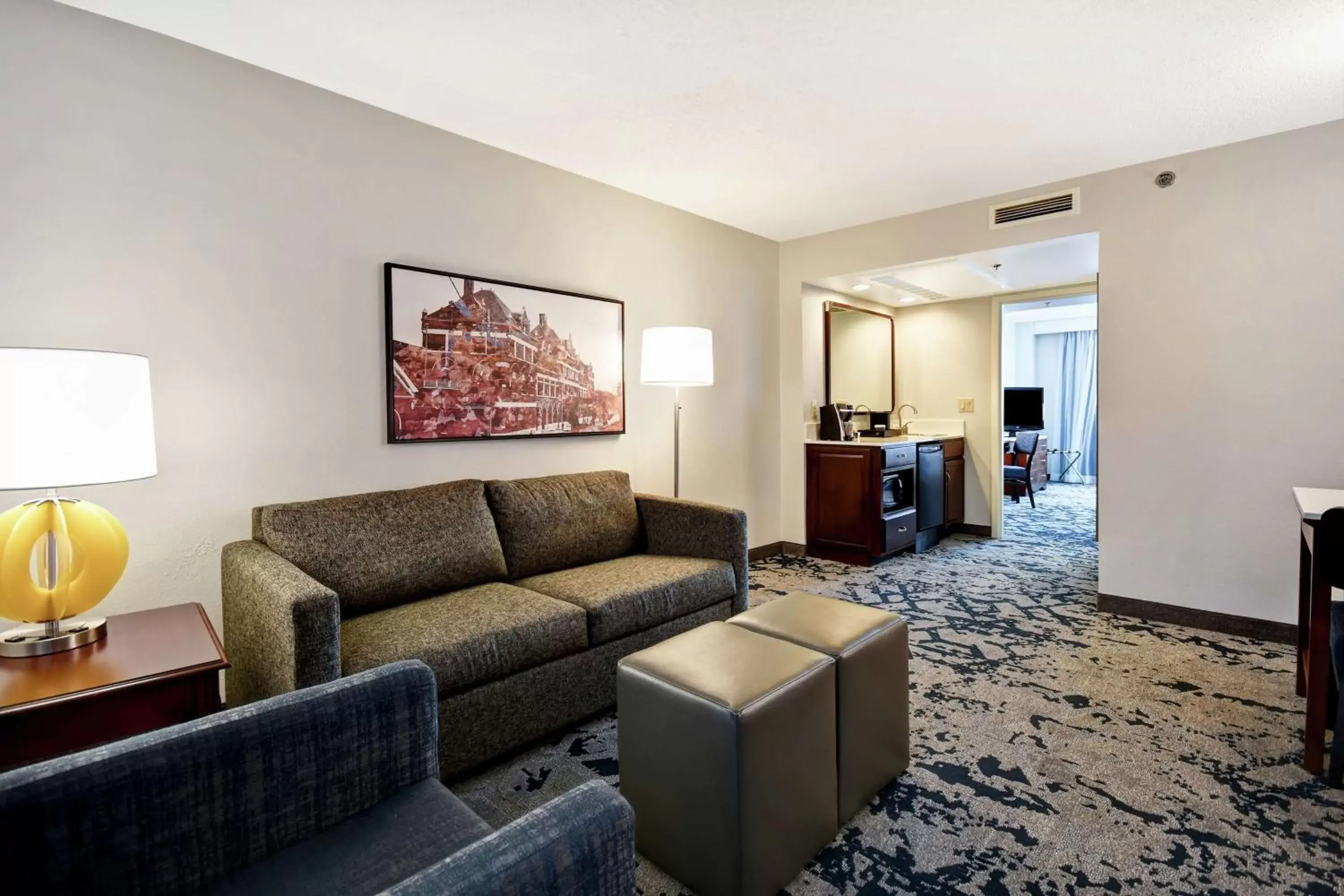 Living room, Seating Area in Embassy Suites Montgomery - Hotel & Conference Center