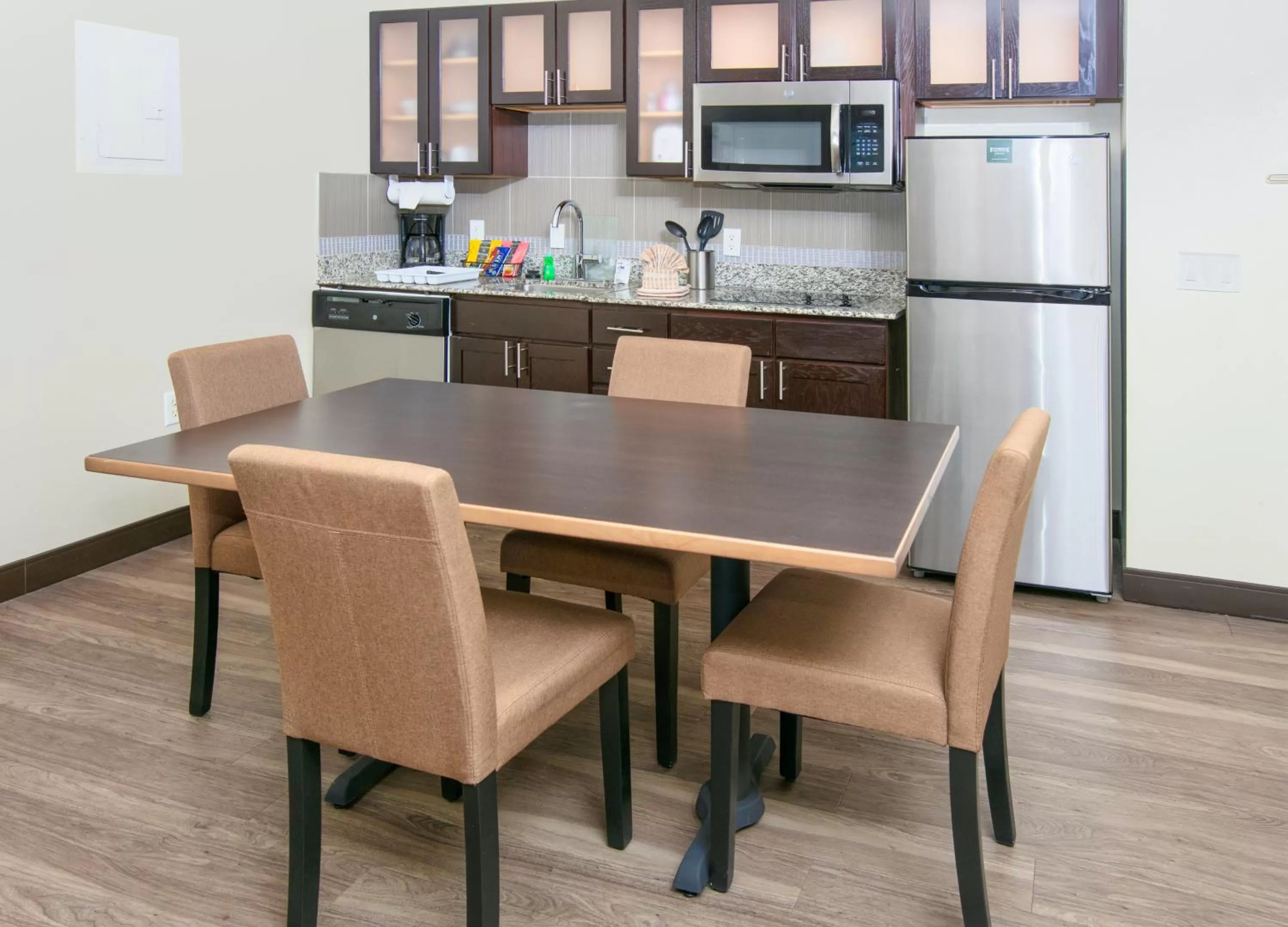 Kitchen or kitchenette in Staybridge Suites Plano - Richardson Area by IHG