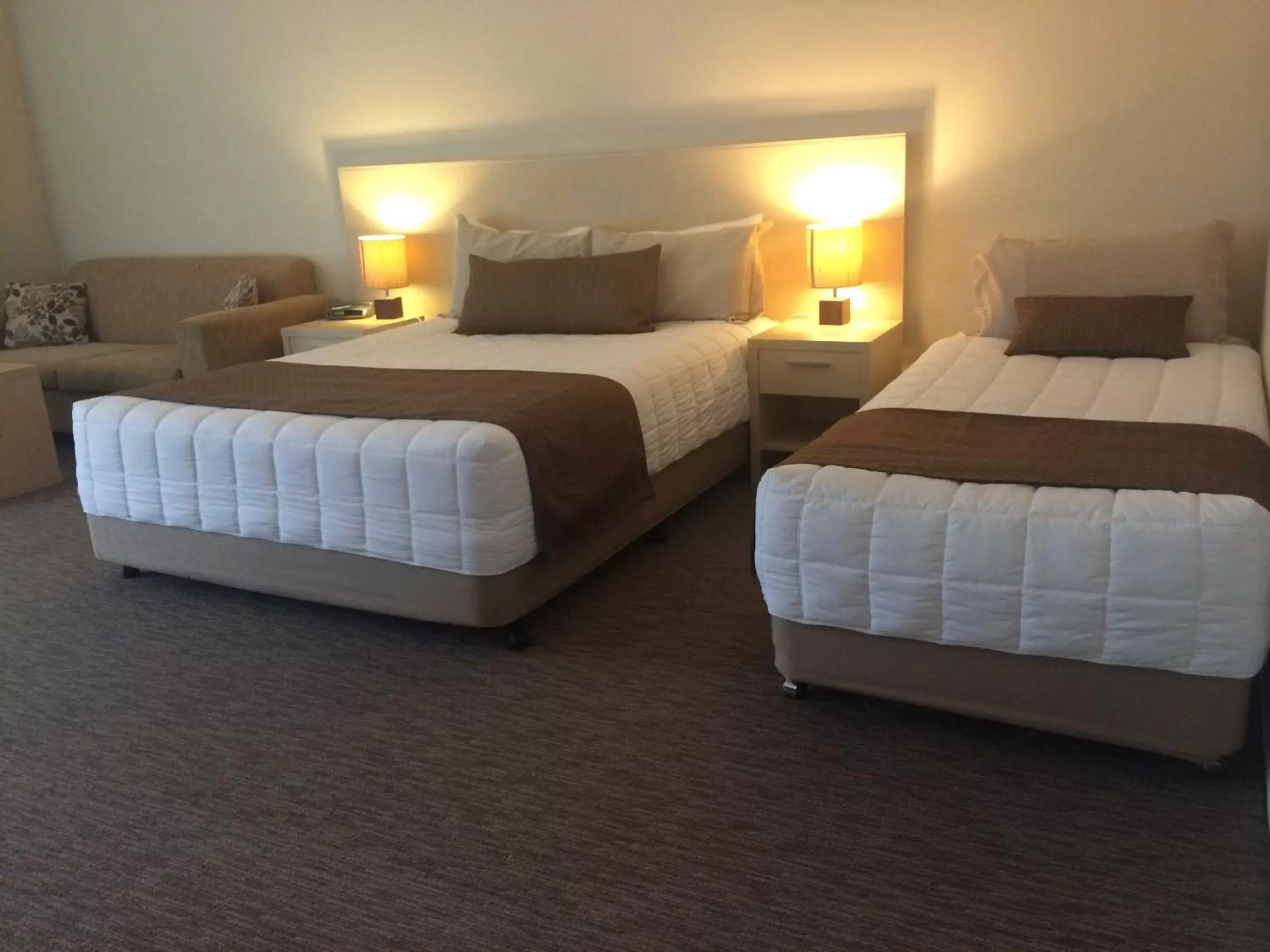 Bed in Acacia Motor Lodge