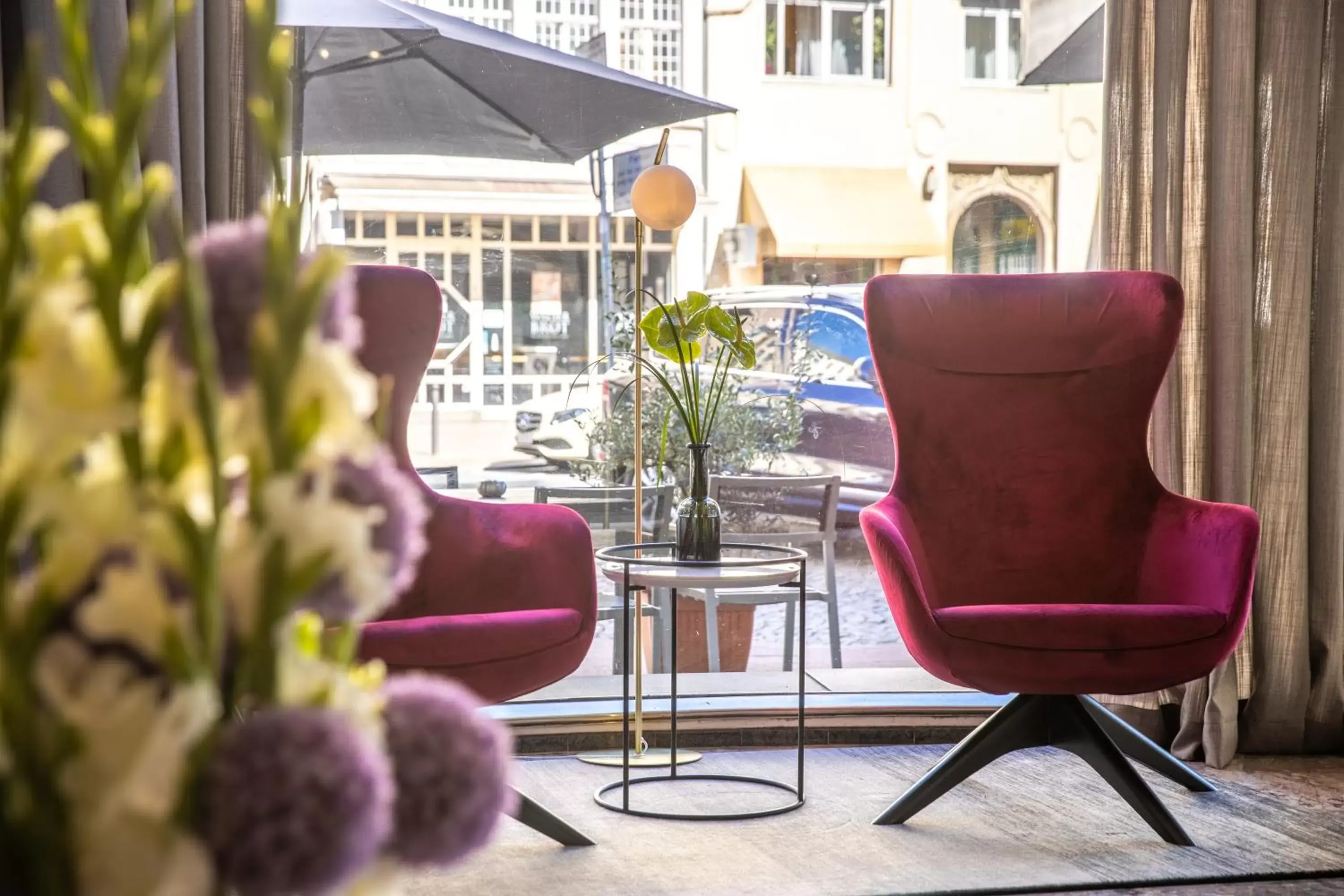 Lobby or reception in Radisson Blu Hotel Schwarzer Bock Wiesbaden