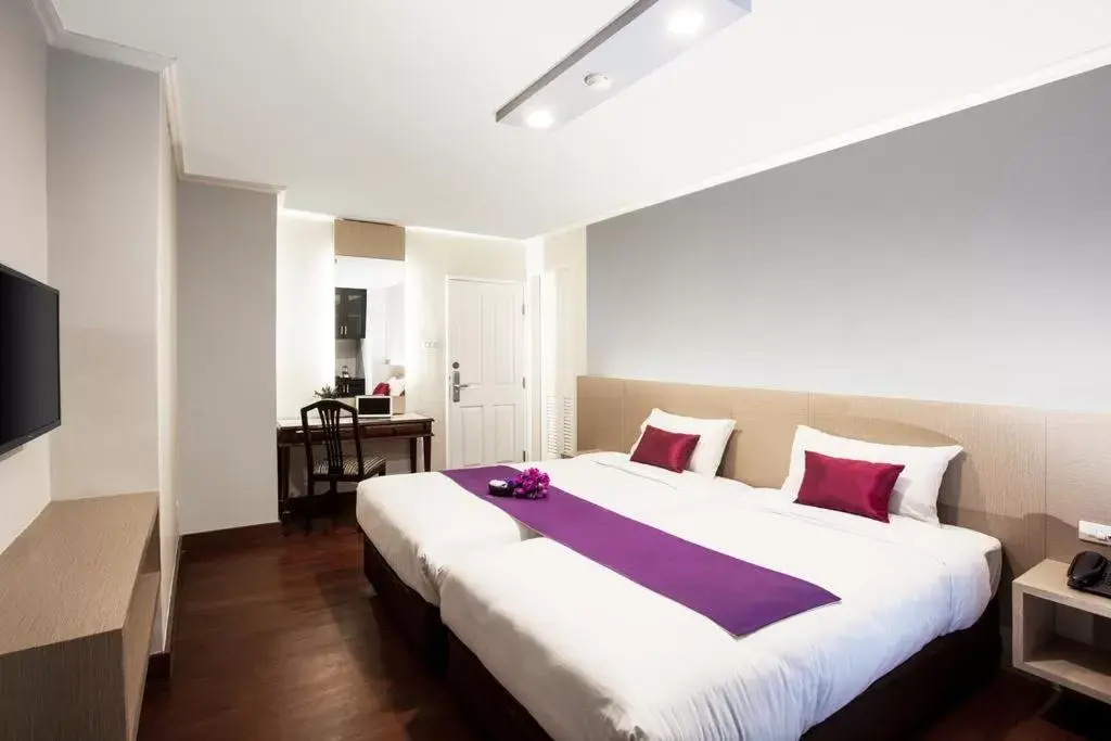 TV and multimedia, Bed in The Step Sathon