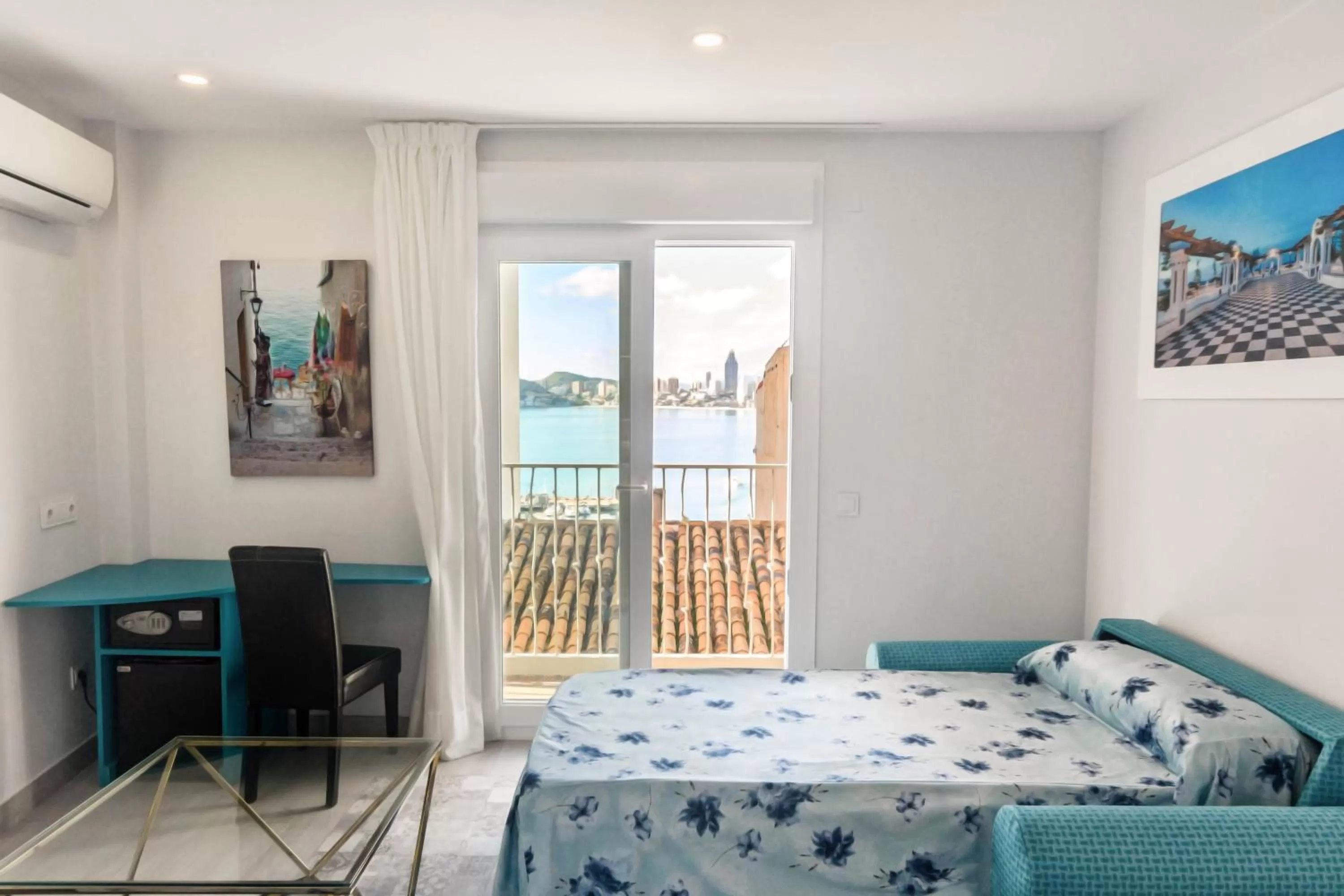 Balcony/Terrace, Bed in NR Mirador del Castillo