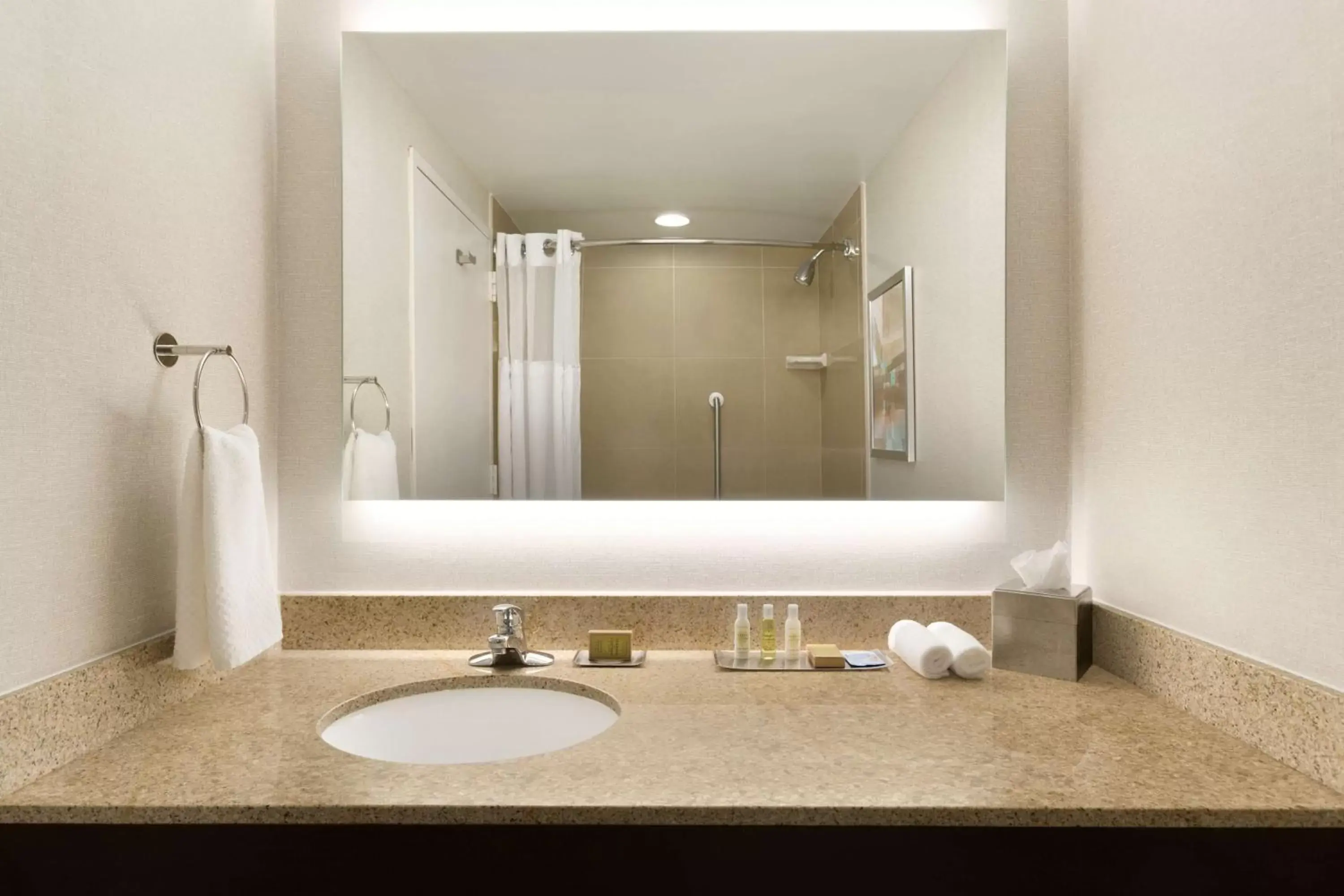 Bathroom in DoubleTree by Hilton Bradley International Airport