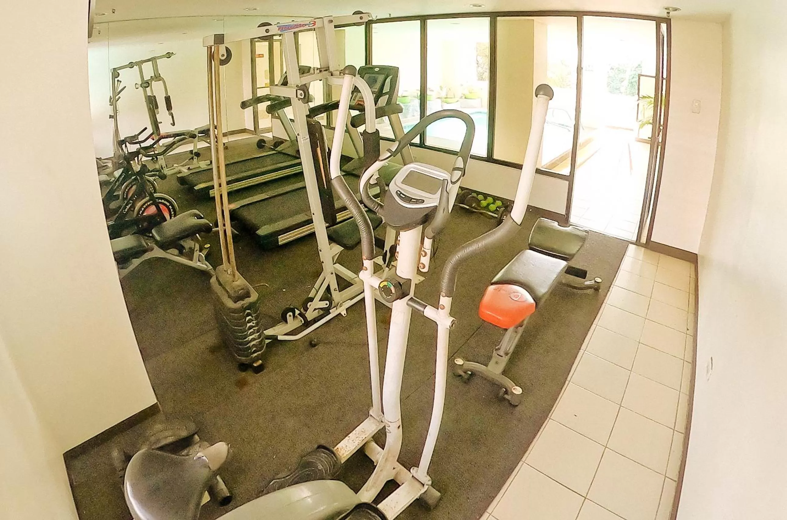 Fitness centre/facilities in RedDoorz Plus @ Mabolo Cebu