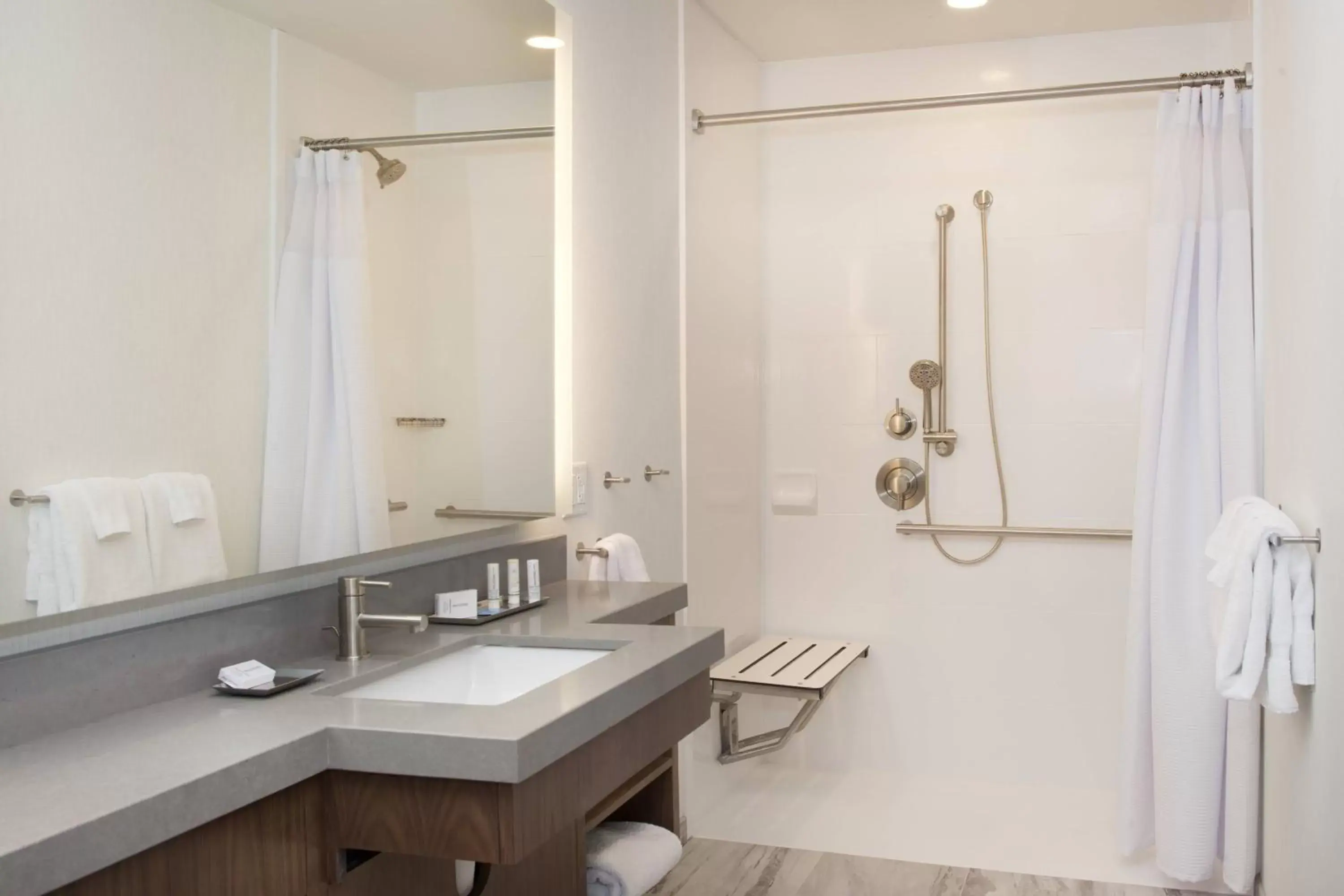 Bathroom in SpringHill Suites by Marriott Bend