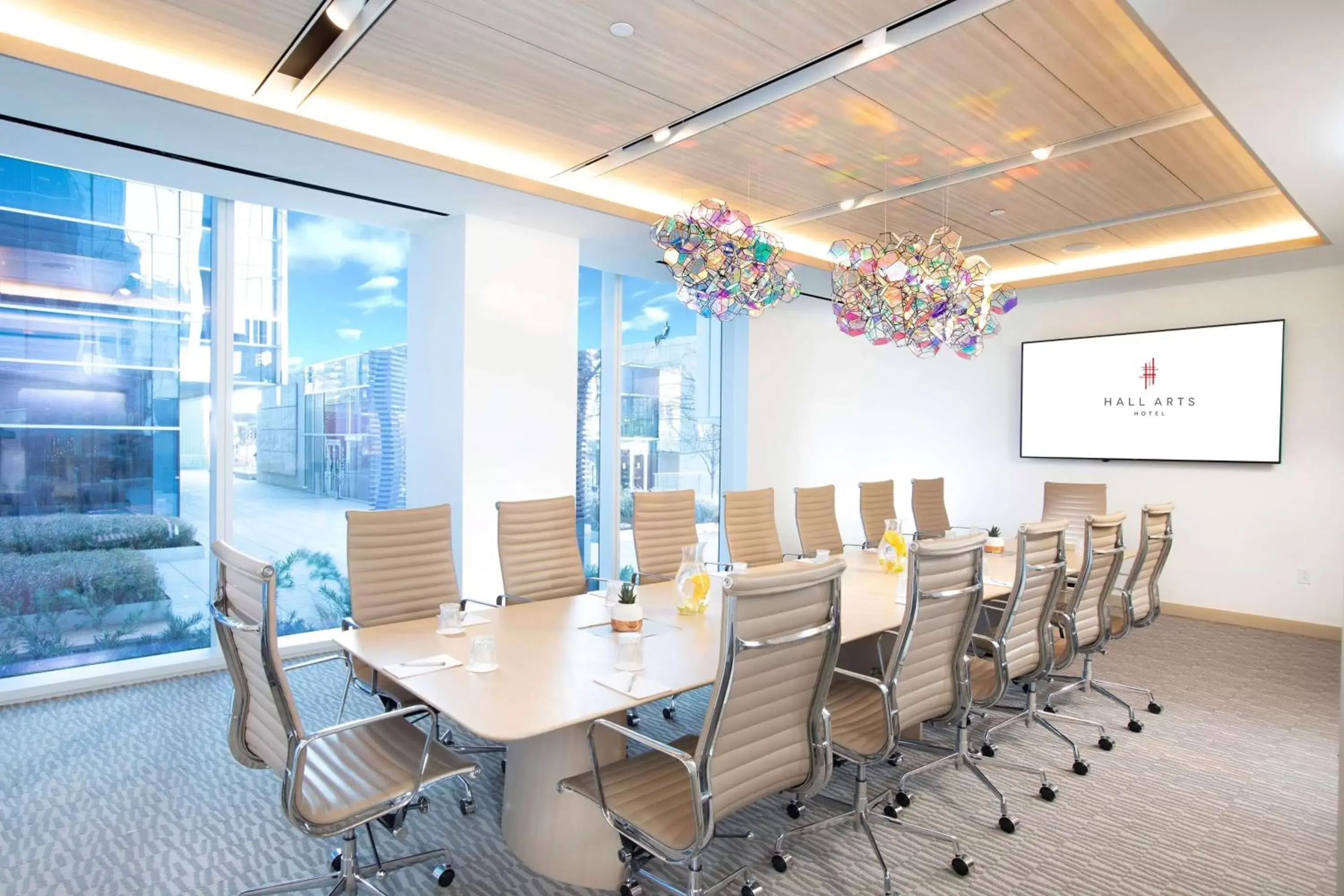 Meeting/conference room in HALL Arts Hotel Dallas, Curio Collection by Hilton