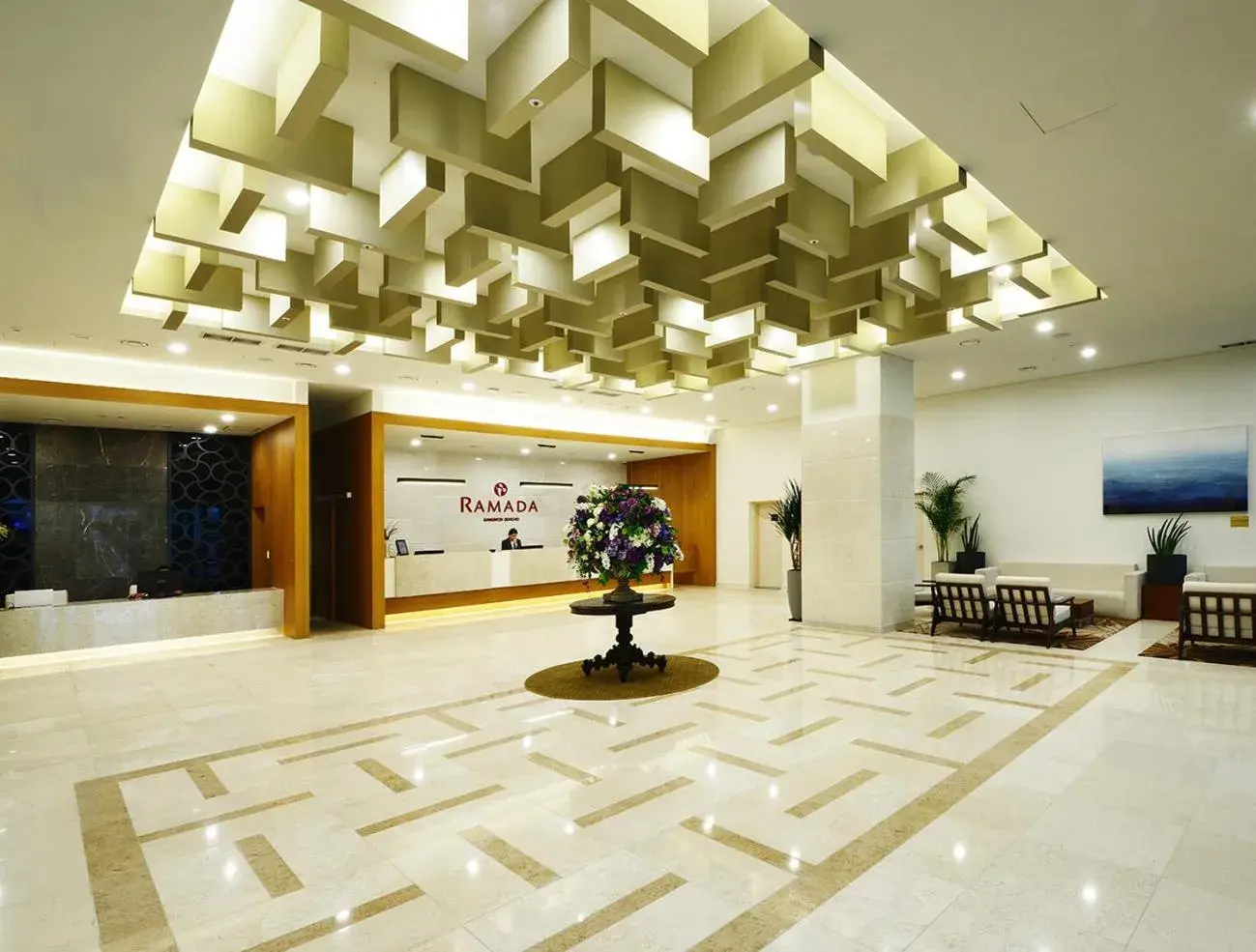 Lobby or reception in Ramada Gangwon Sokcho