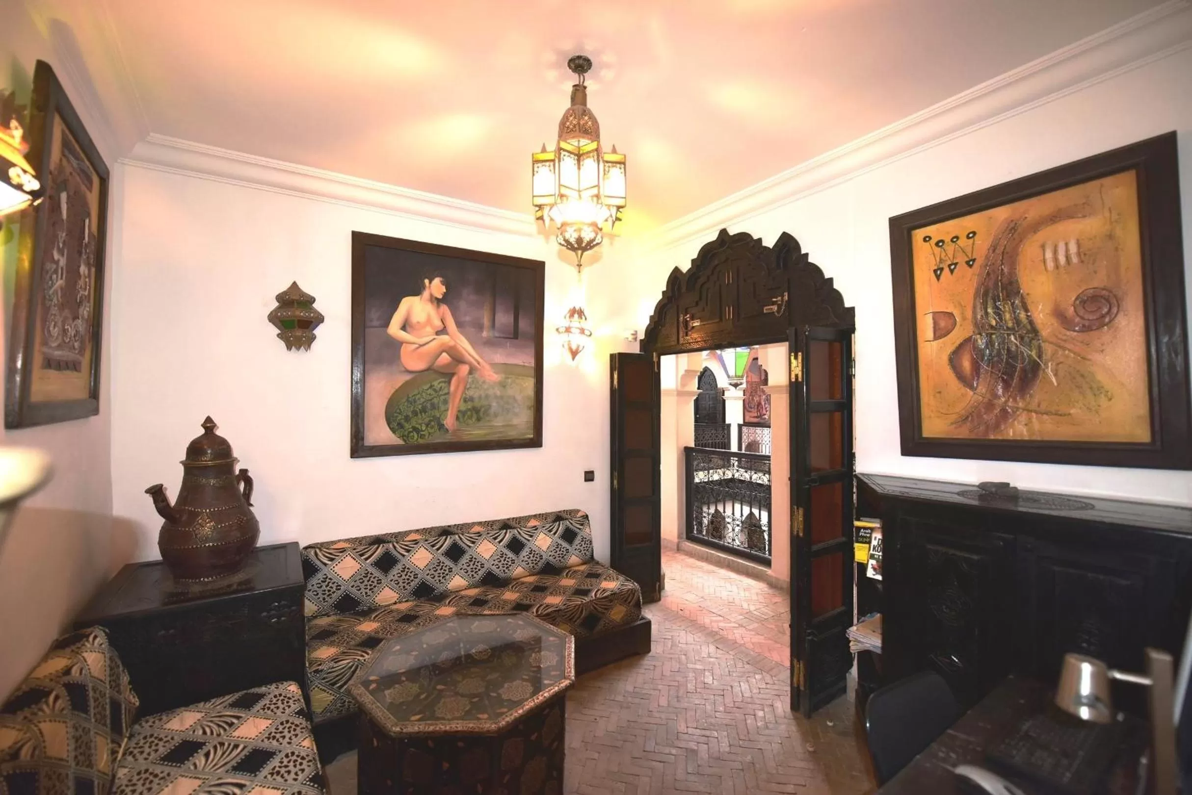 Business facilities in Ryad Laârouss