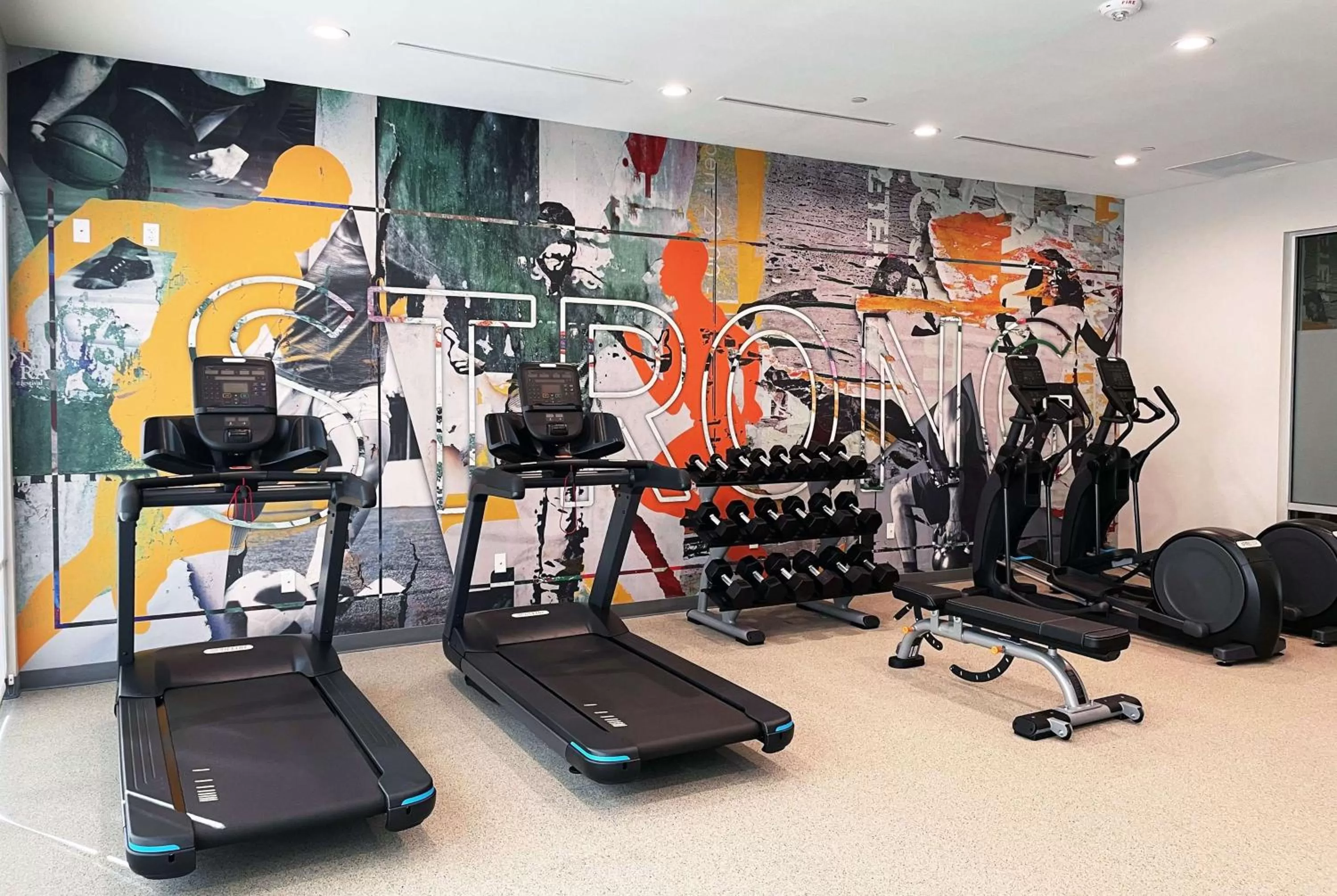 Fitness centre/facilities in La Quinta Inn & Suites by Wyndham Pflugerville