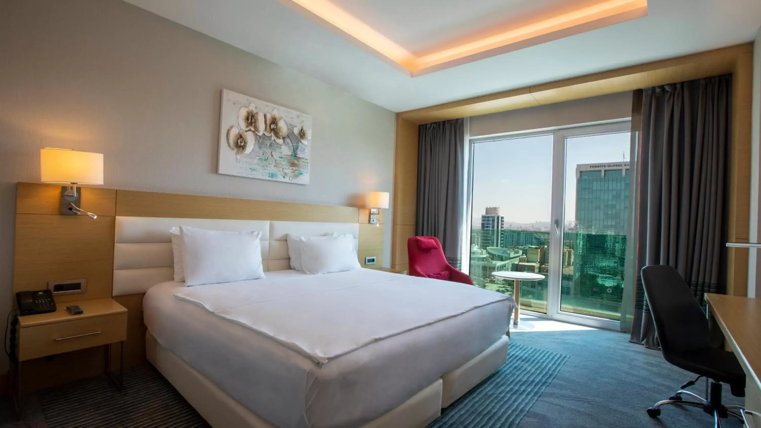 Photo of the whole room, Bed in Holiday Inn Ankara - Cukurambar, an IHG Hotel
