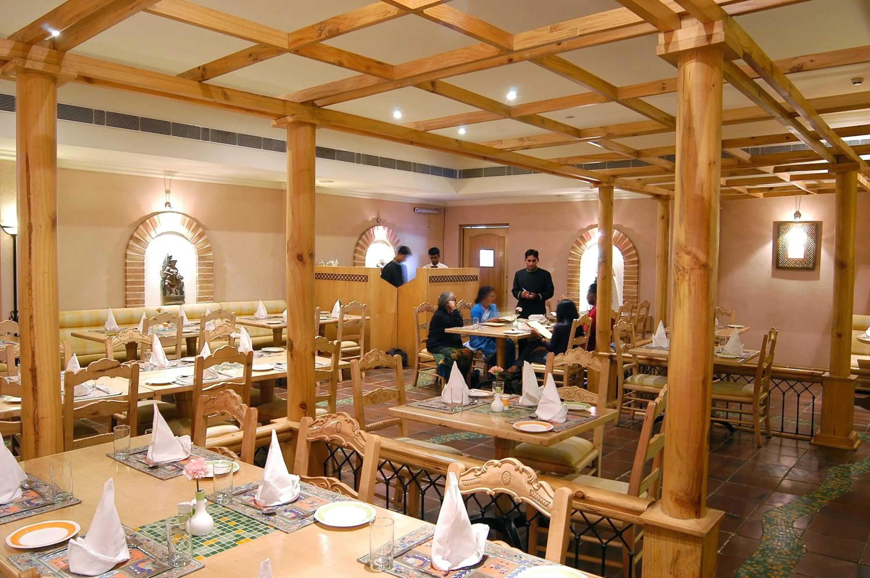 Restaurant/places to eat in KK Royal Hotel & Convention Centre