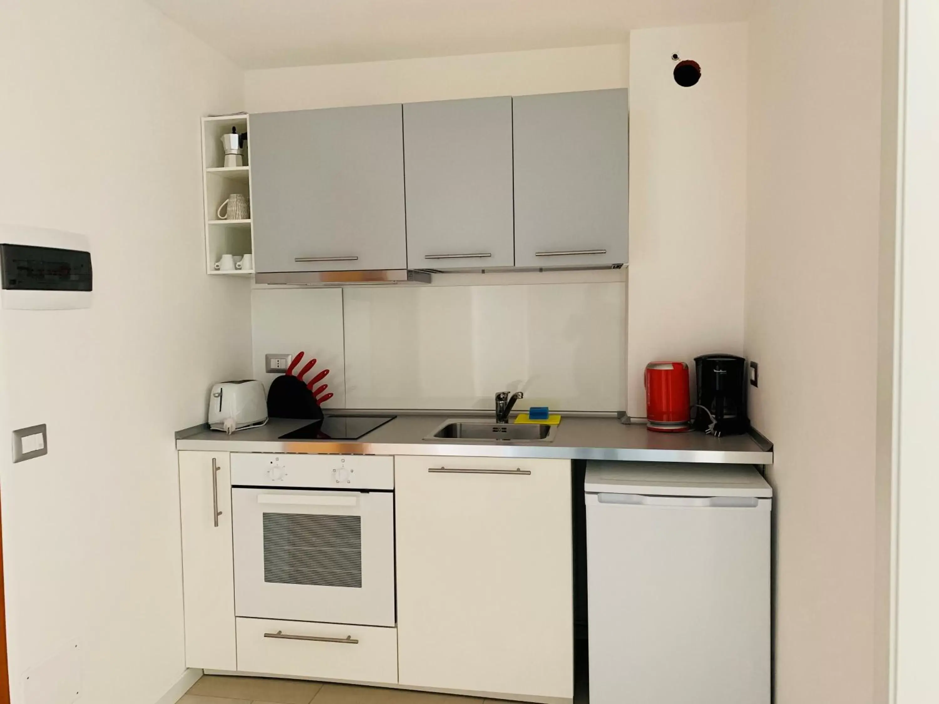 Kitchen or kitchenette, Kitchen/Kitchenette in Front Lake Apartment Bardolino