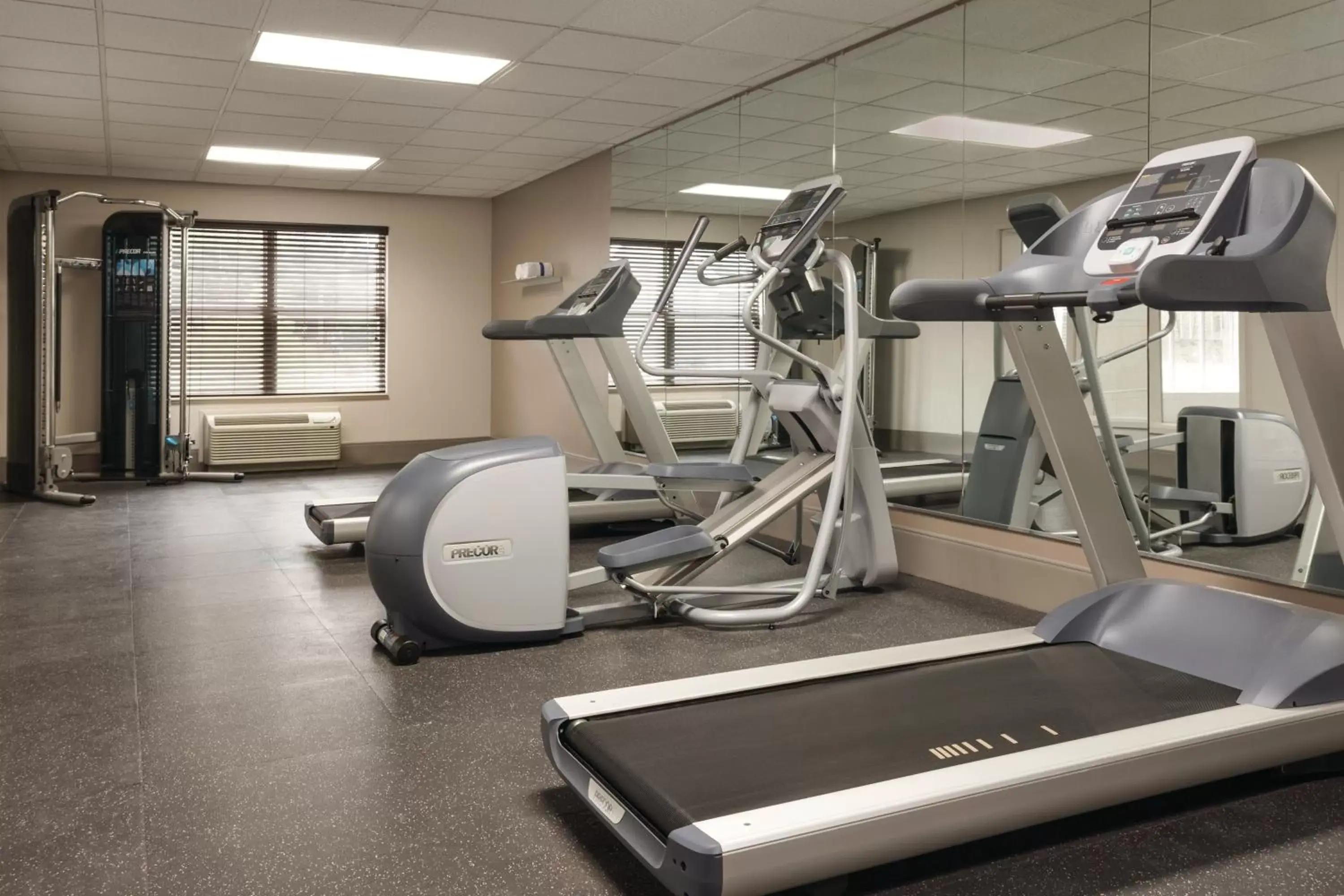 Fitness centre/facilities, Fitness Center/Facilities in Country Inn & Suites by Radisson, Chattanooga-Lookout Mountain