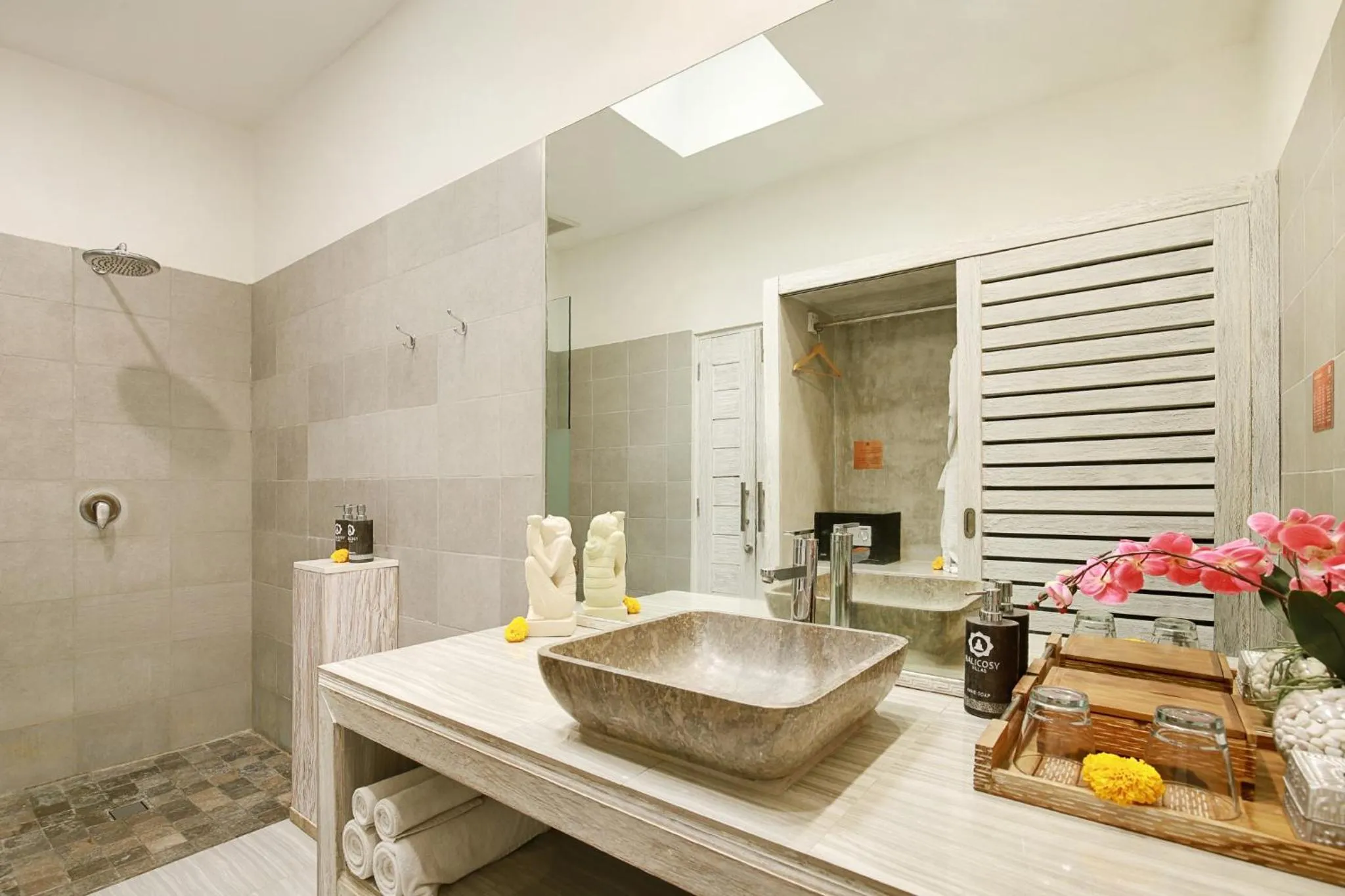 Shower in Bali Cosy Villas Seminyak