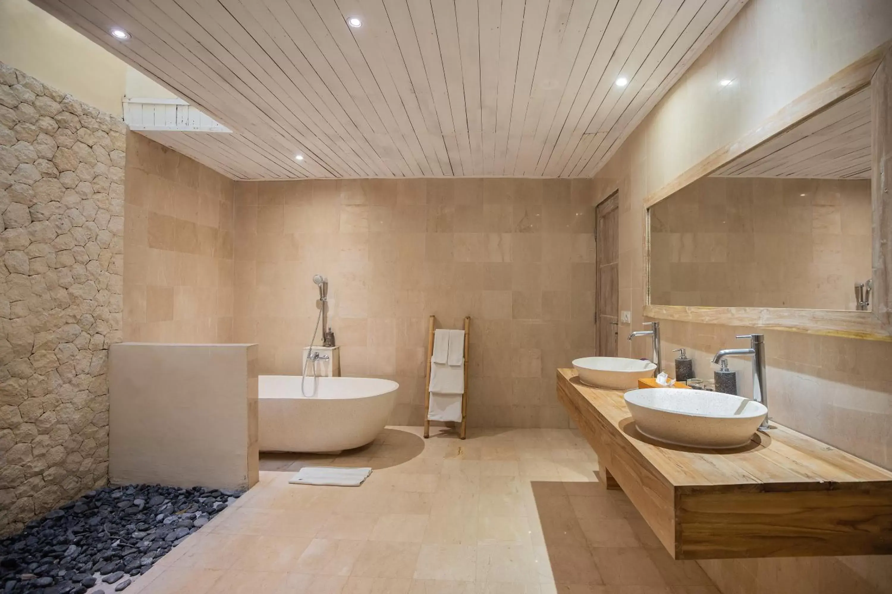 Bathroom in La Berceuse Resort and Villa Nusa Dua by Taritiya Collection