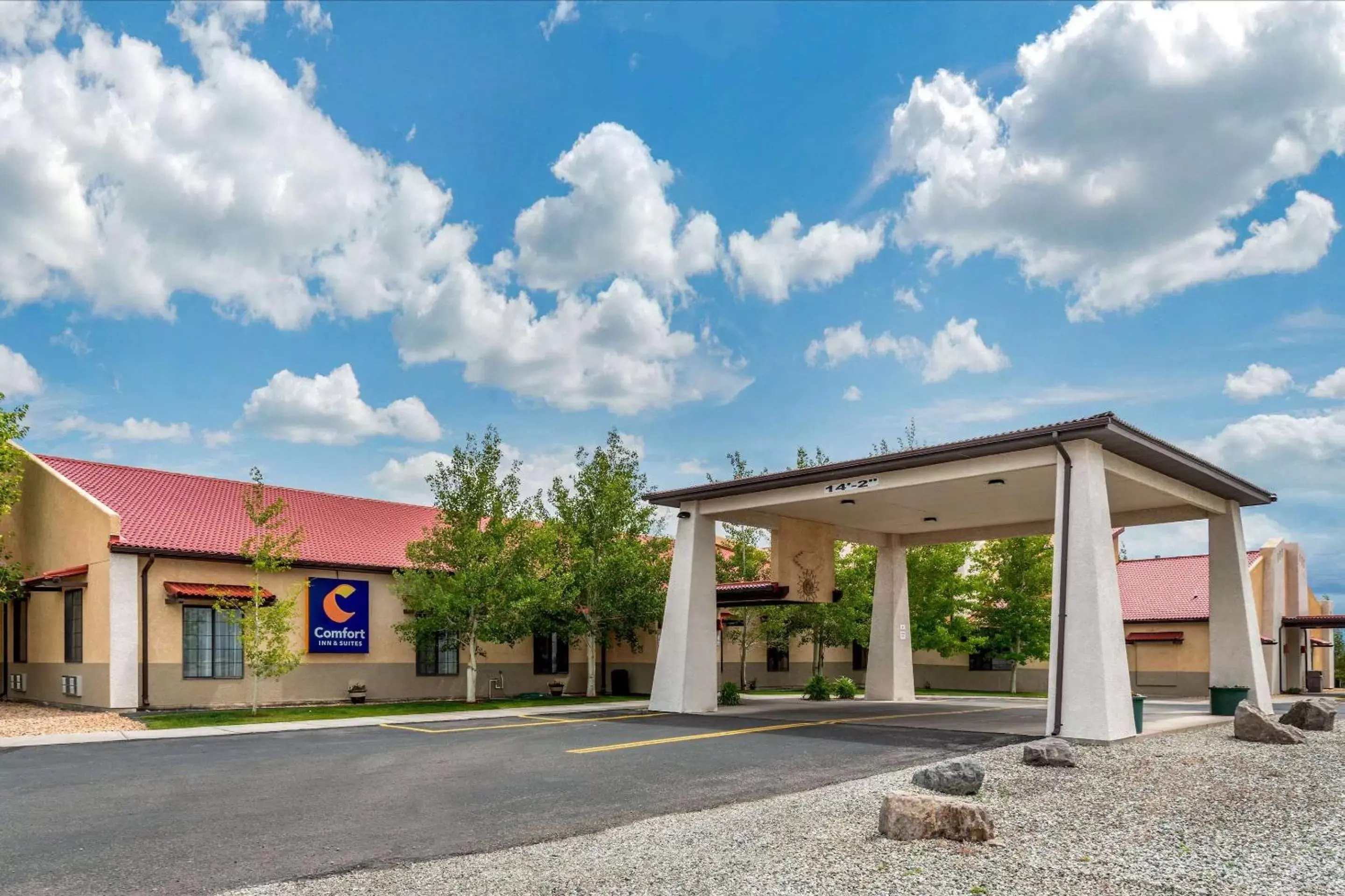 Property Building in Comfort Inn & Suites Alamosa