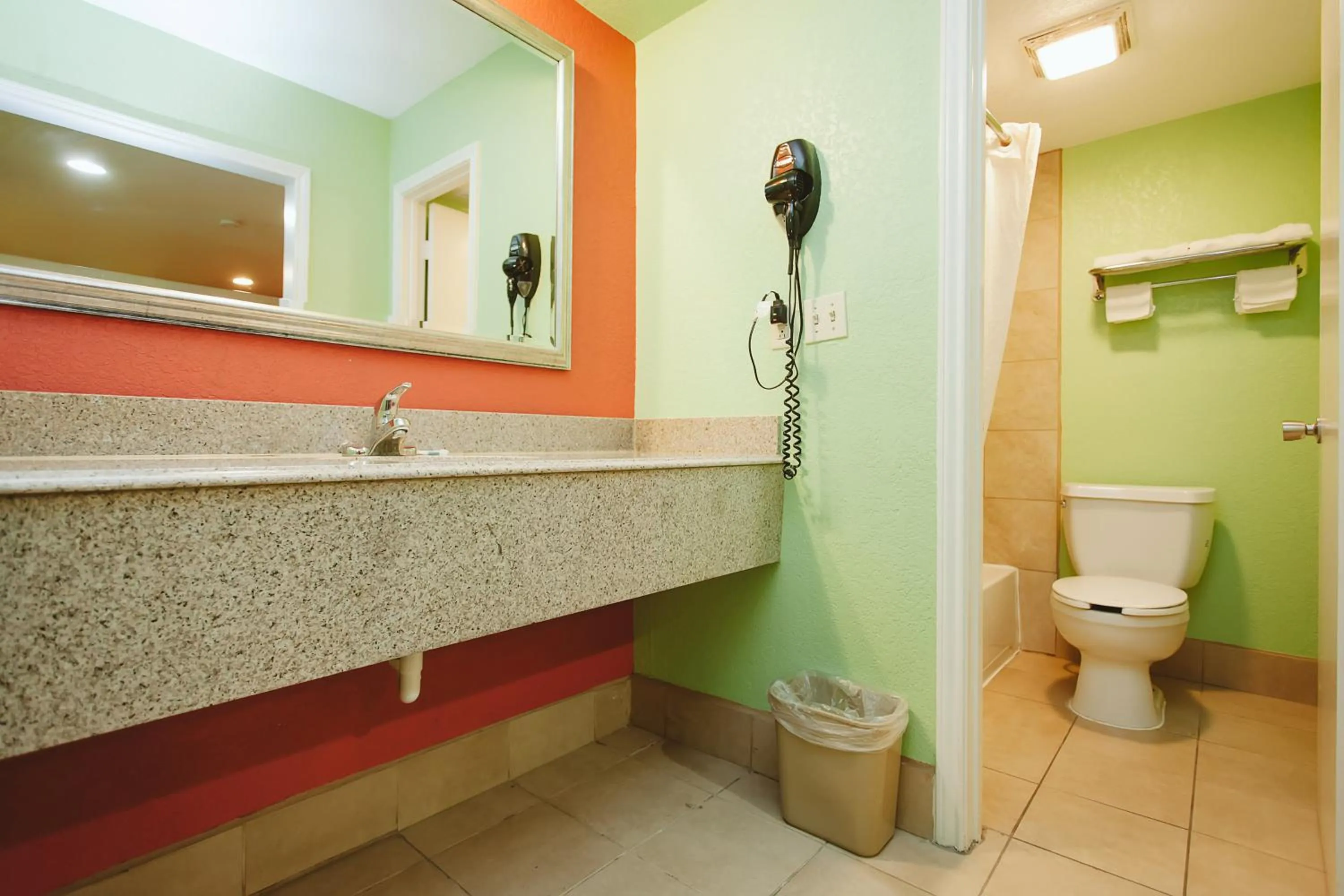 Property building in REGENCY INN - CHANNELVIEW