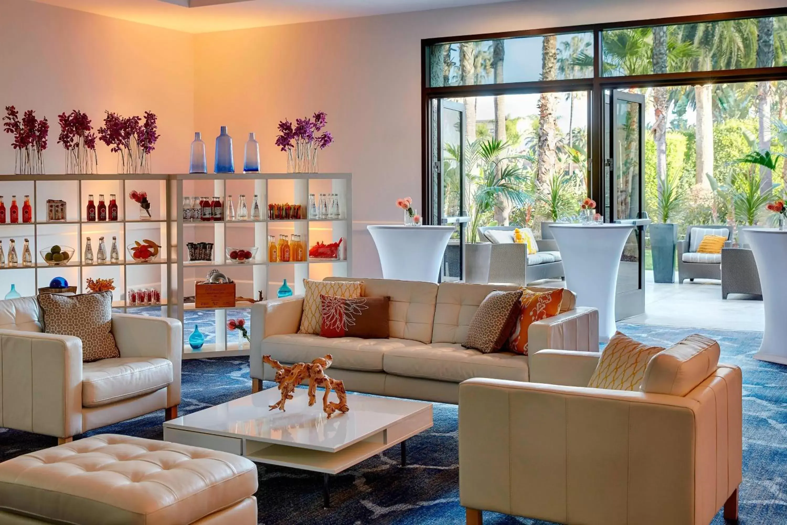 Meeting/conference room, Seating Area in VEA Newport Beach, a Marriott Resort & Spa