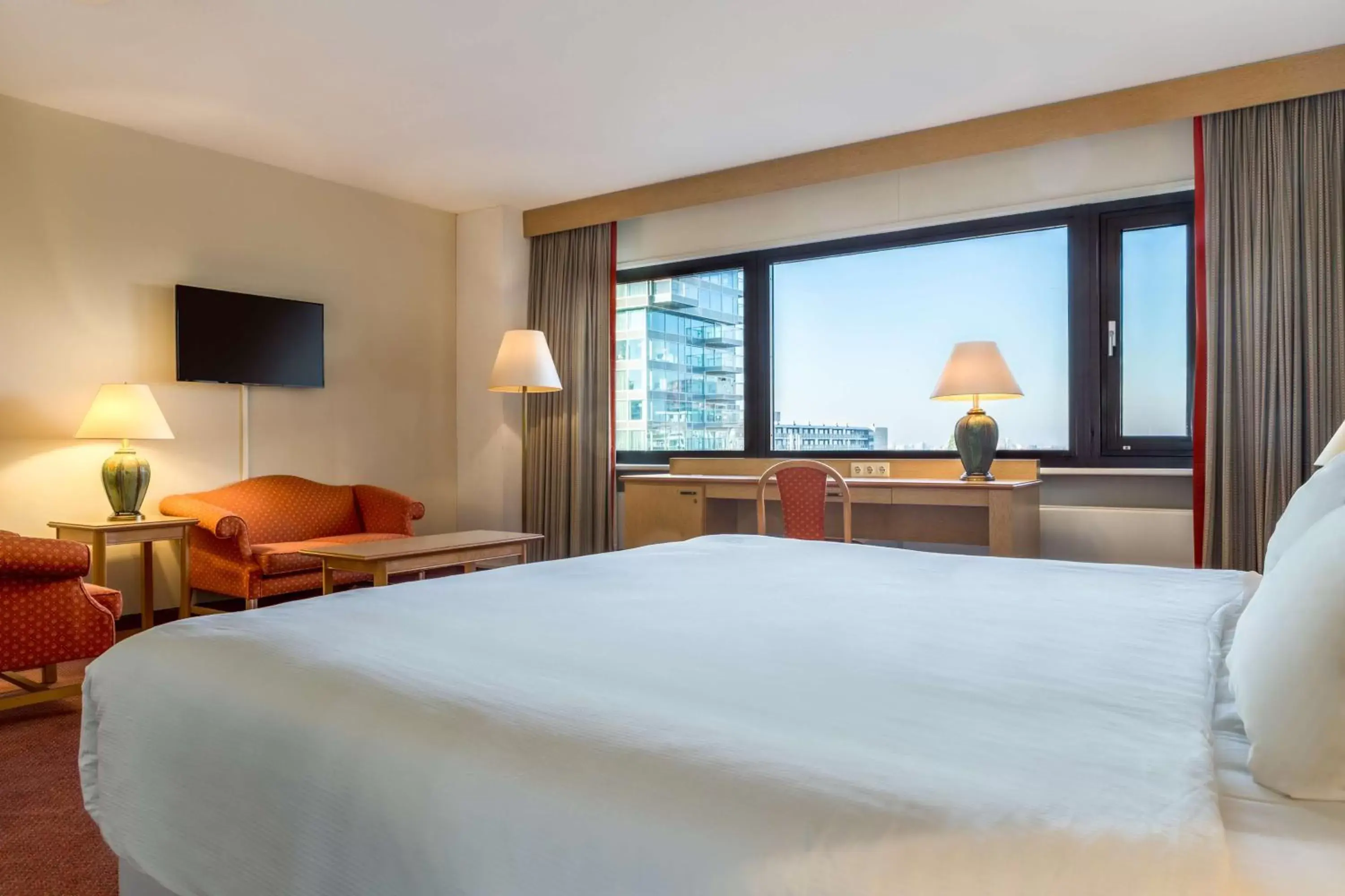 Bedroom, Bed in NH Atlanta Rotterdam Hotel