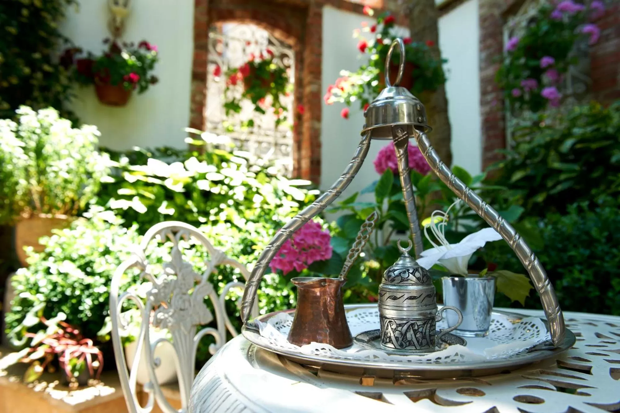 Property building in Erten Konak