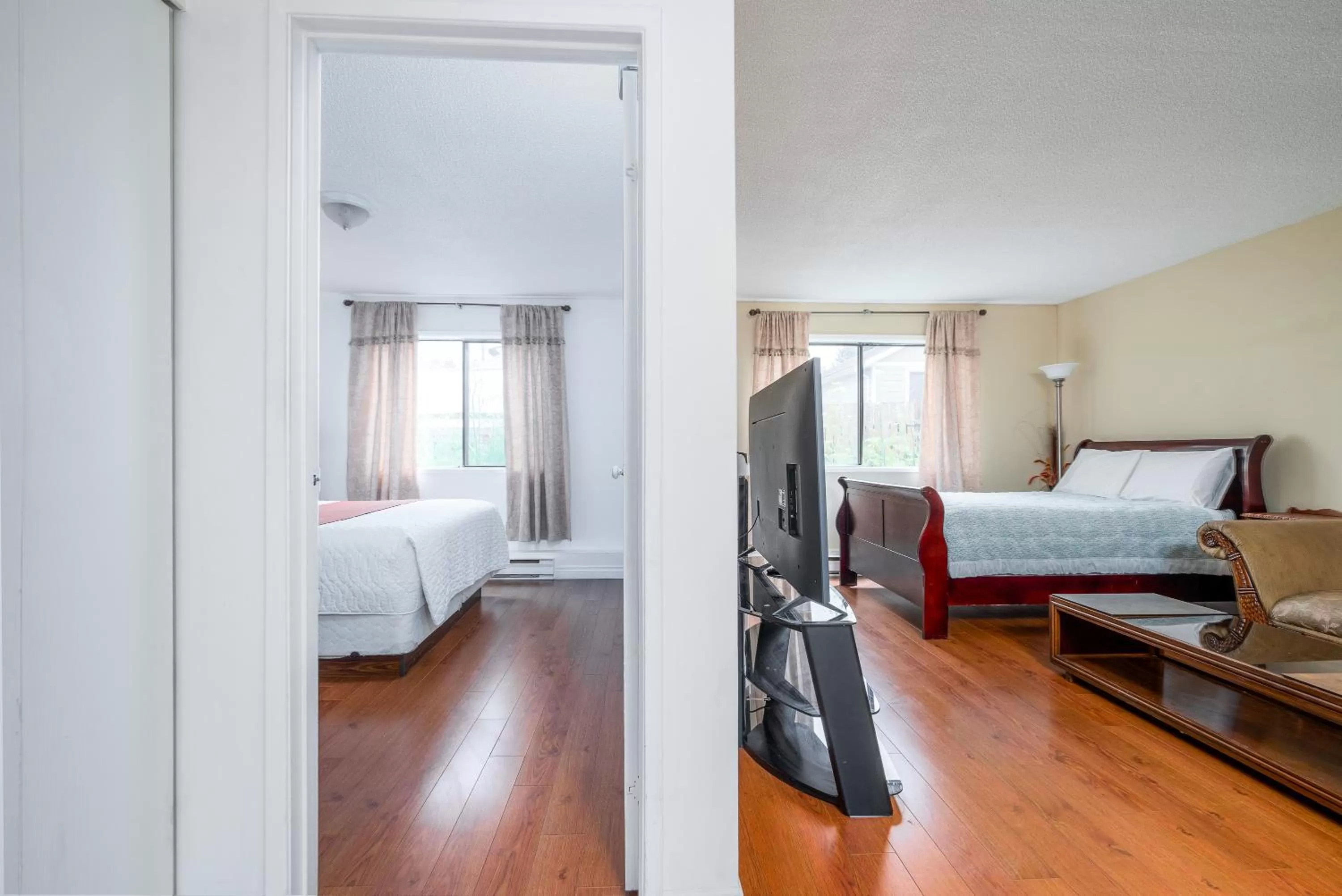 Photo of the whole room, Bed in Croft Inn Motel