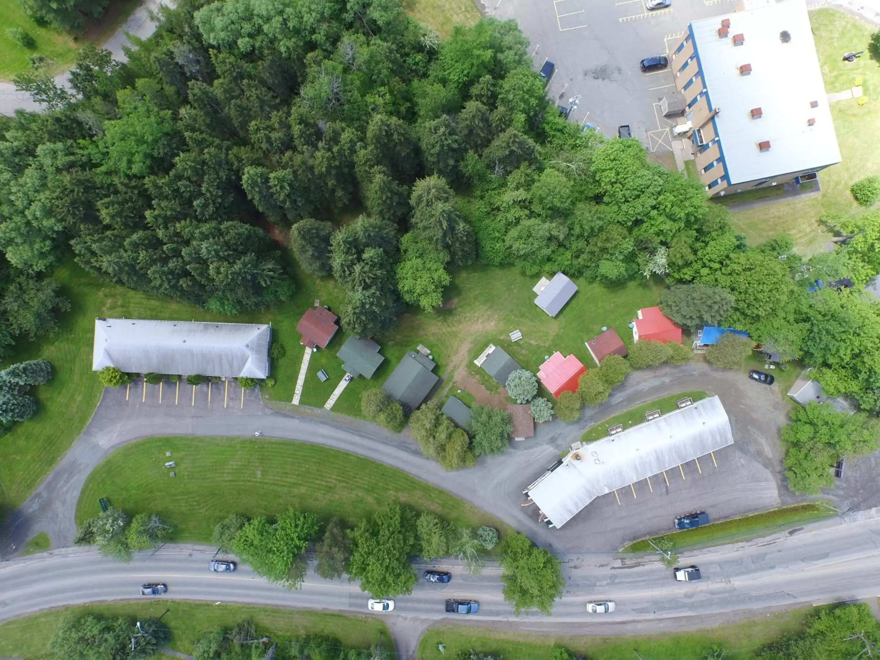 Bird's-eye View in The Lionstone Inn Motel and Cottages