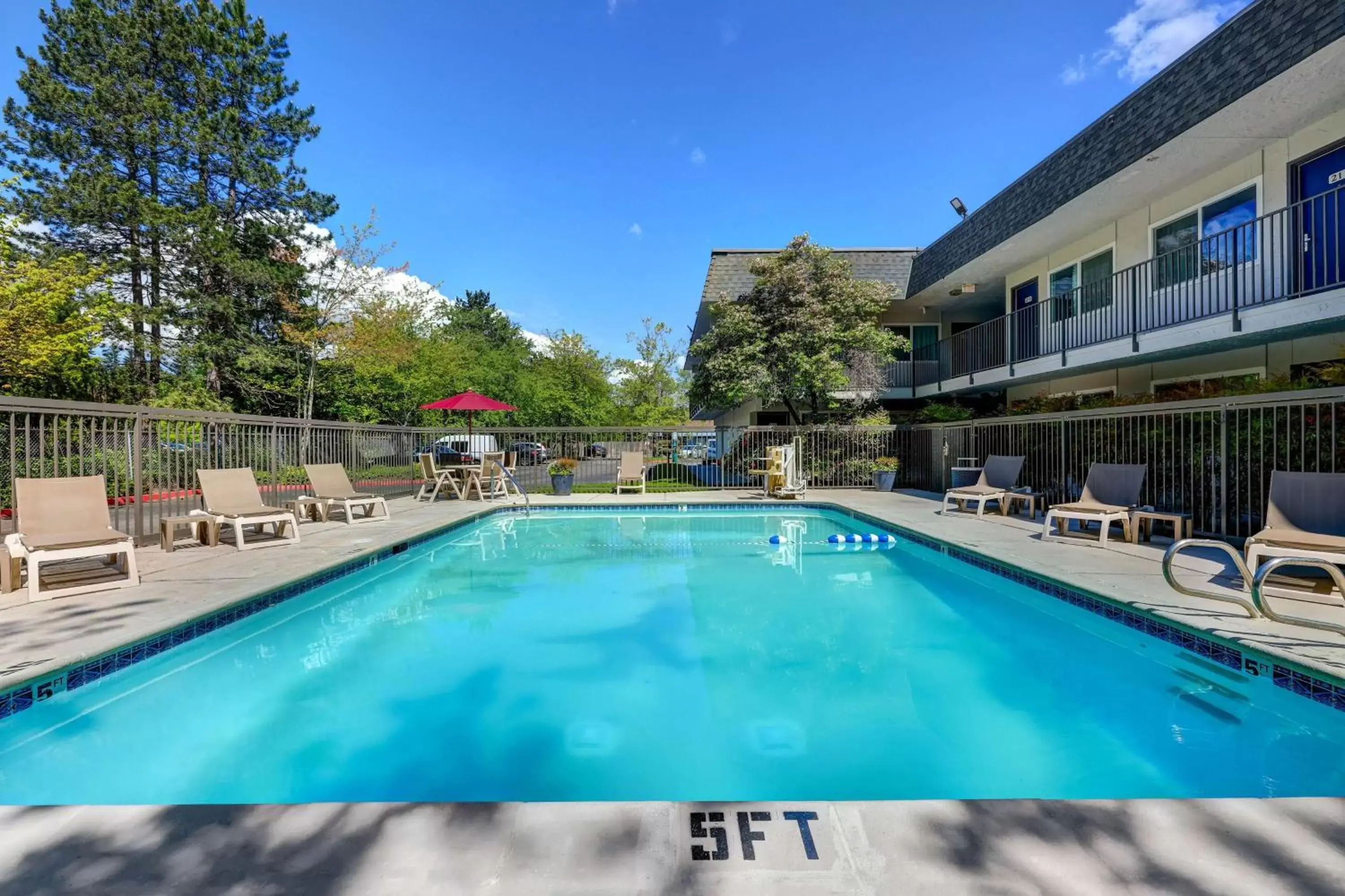 Activities, Swimming Pool in Motel 6-Issaquah, WA - Seattle - East