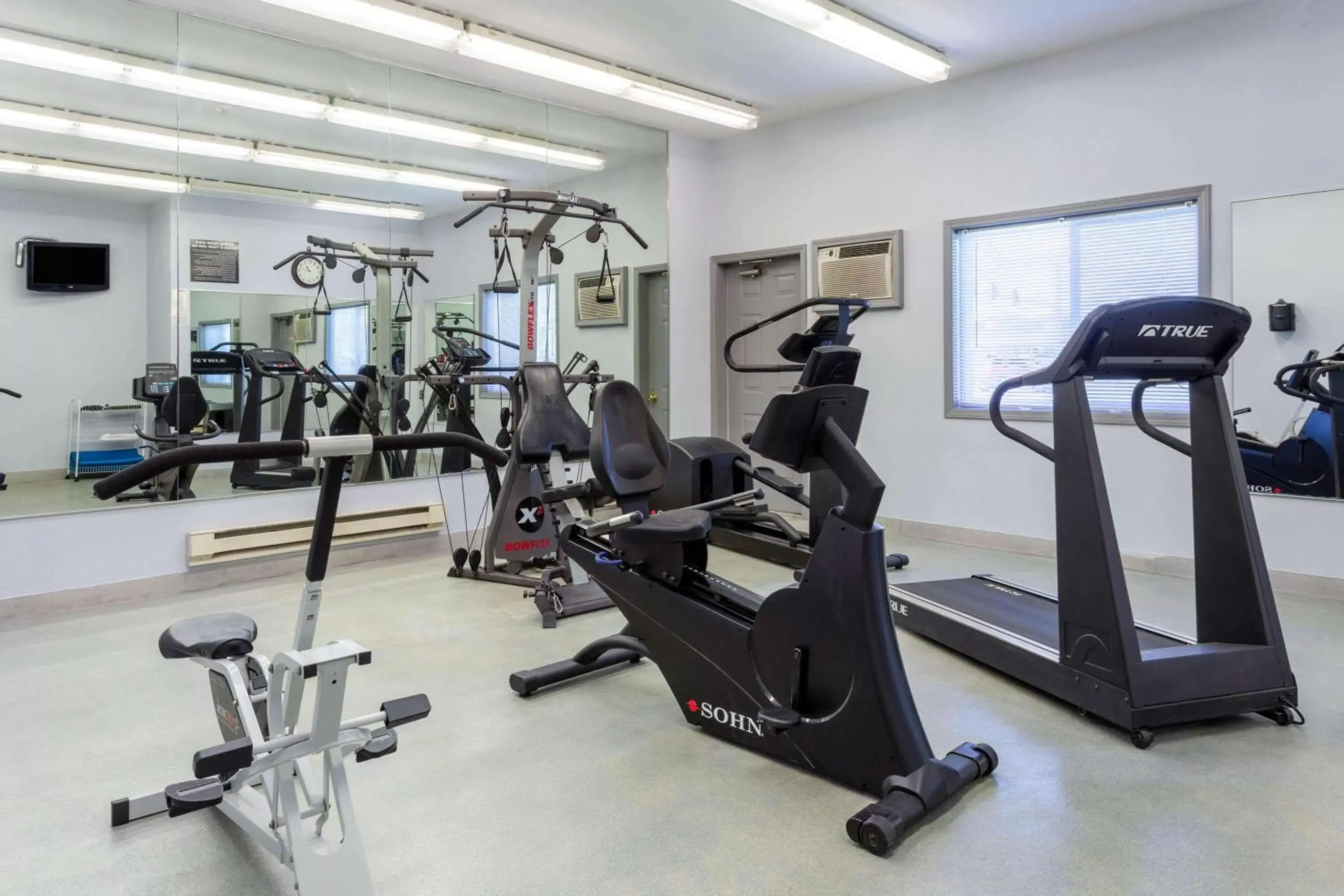 Fitness centre/facilities, Fitness Center/Facilities in Baymont by Wyndham Marinette