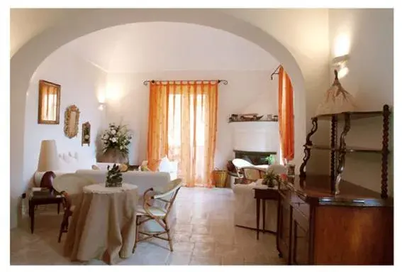 Living room, Dining Area in Villa Lara Hotel