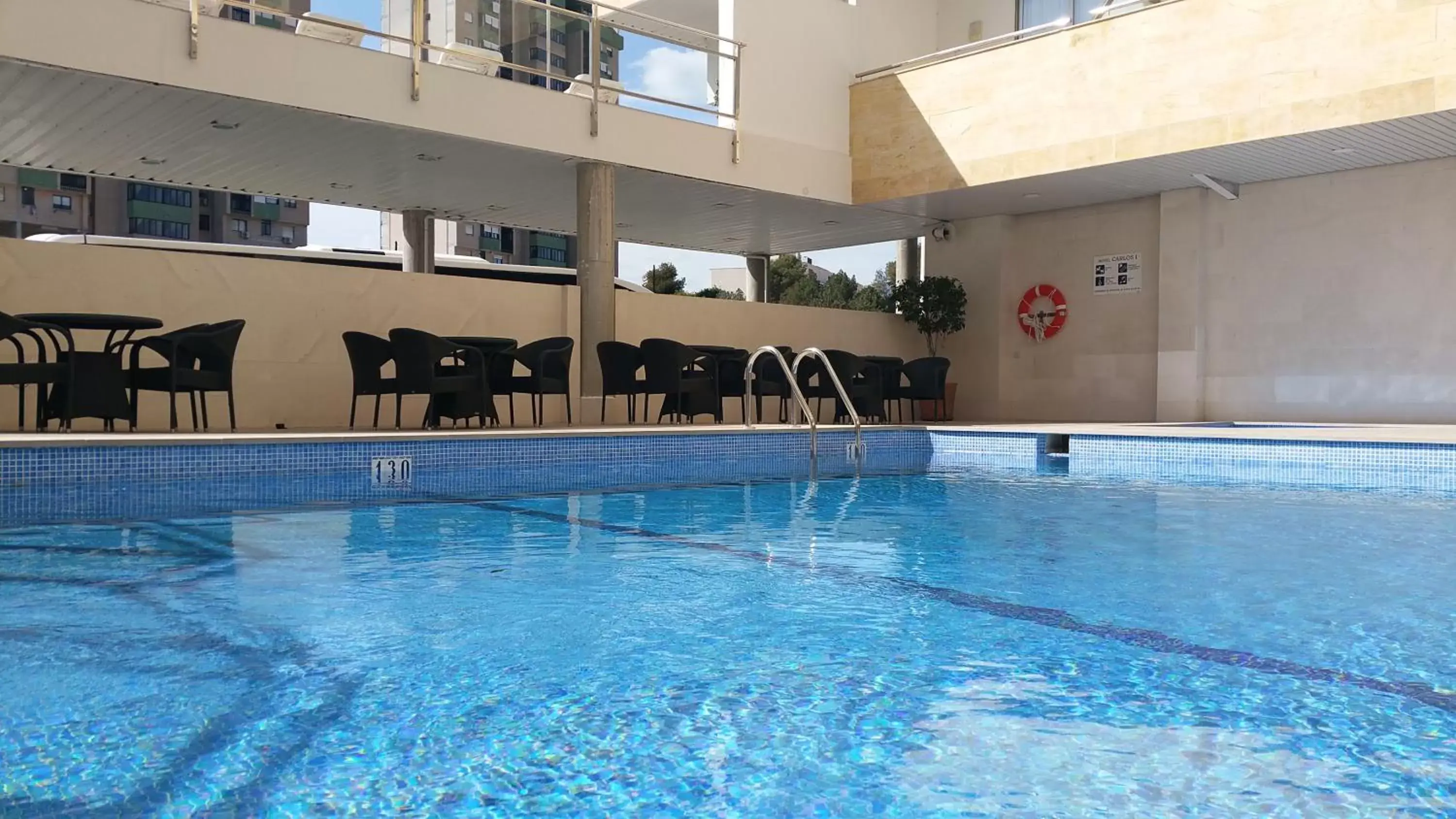 , Swimming Pool in Hotel Carlos I