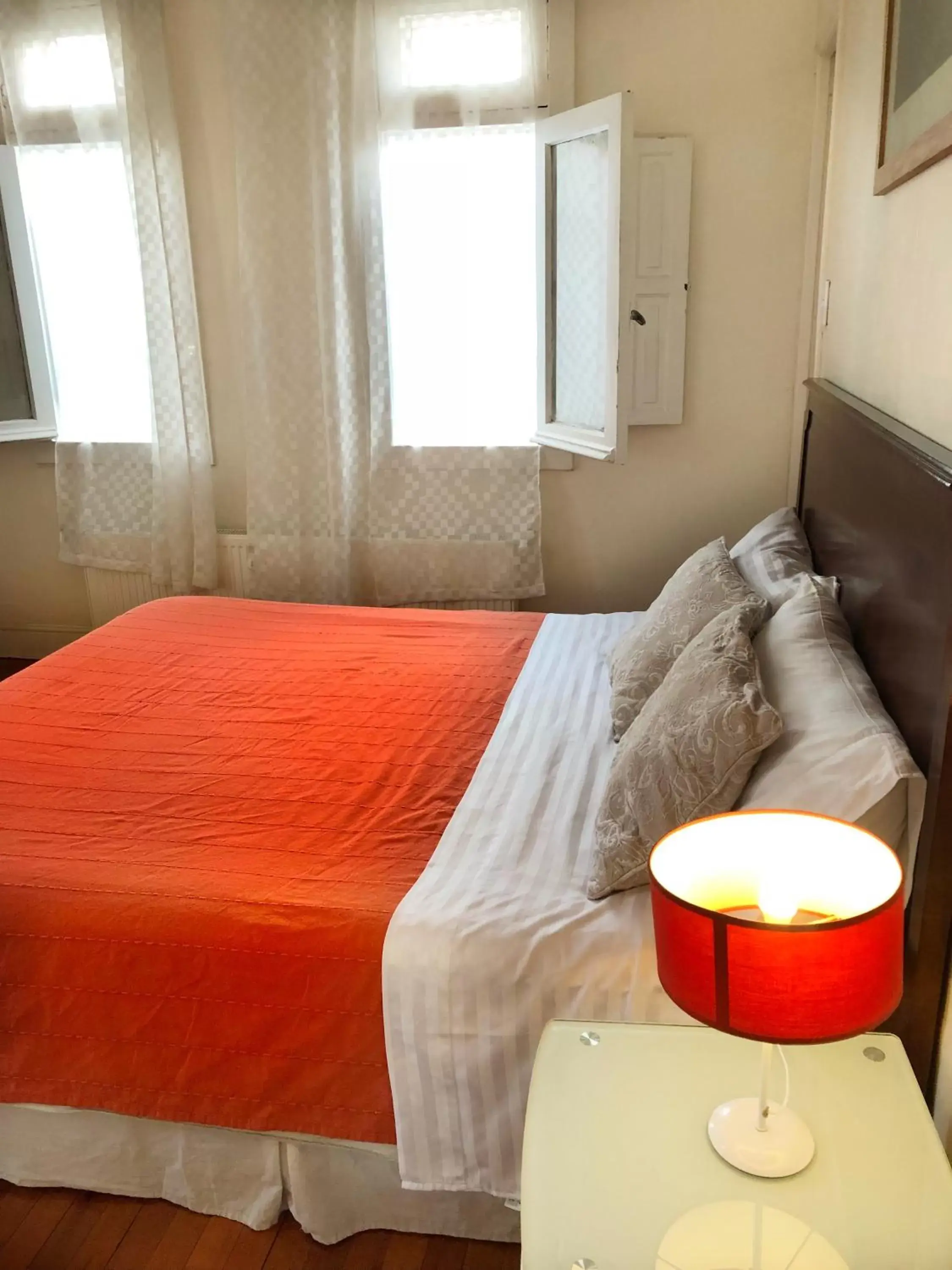 Premium Quadruple Room with Private Bath Room in Casa Ryan Premium Quadruple Room with Private Bath Room in Casa Ryan