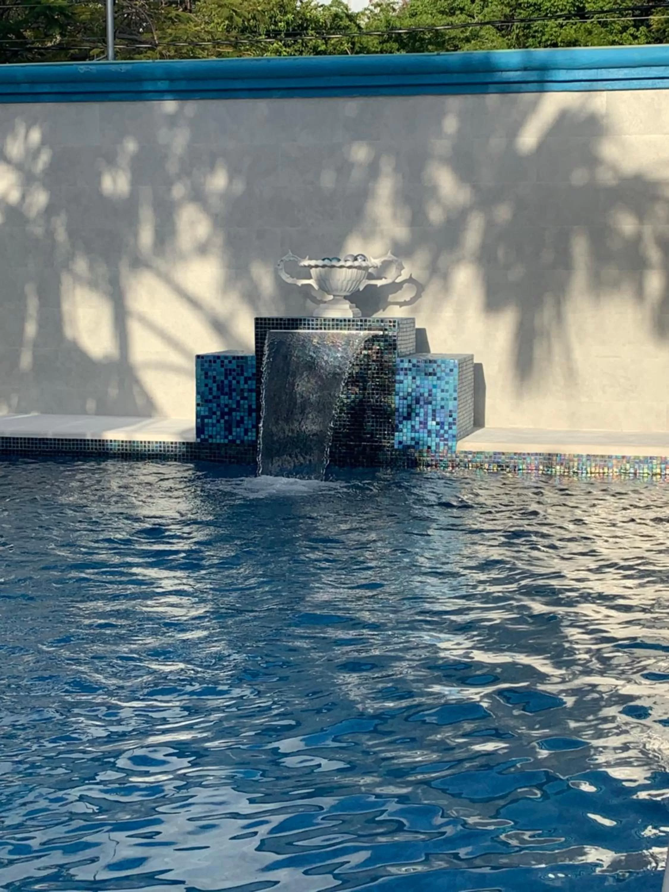 Swimming Pool in The Quetzal