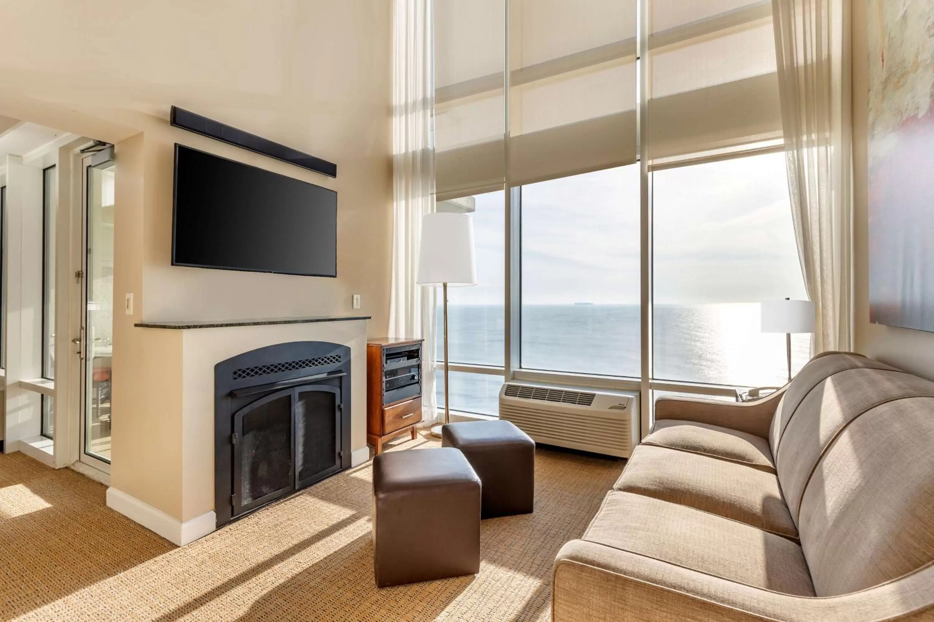 Living room in Hilton Vacation Club Ocean Beach Club Virginia Beach