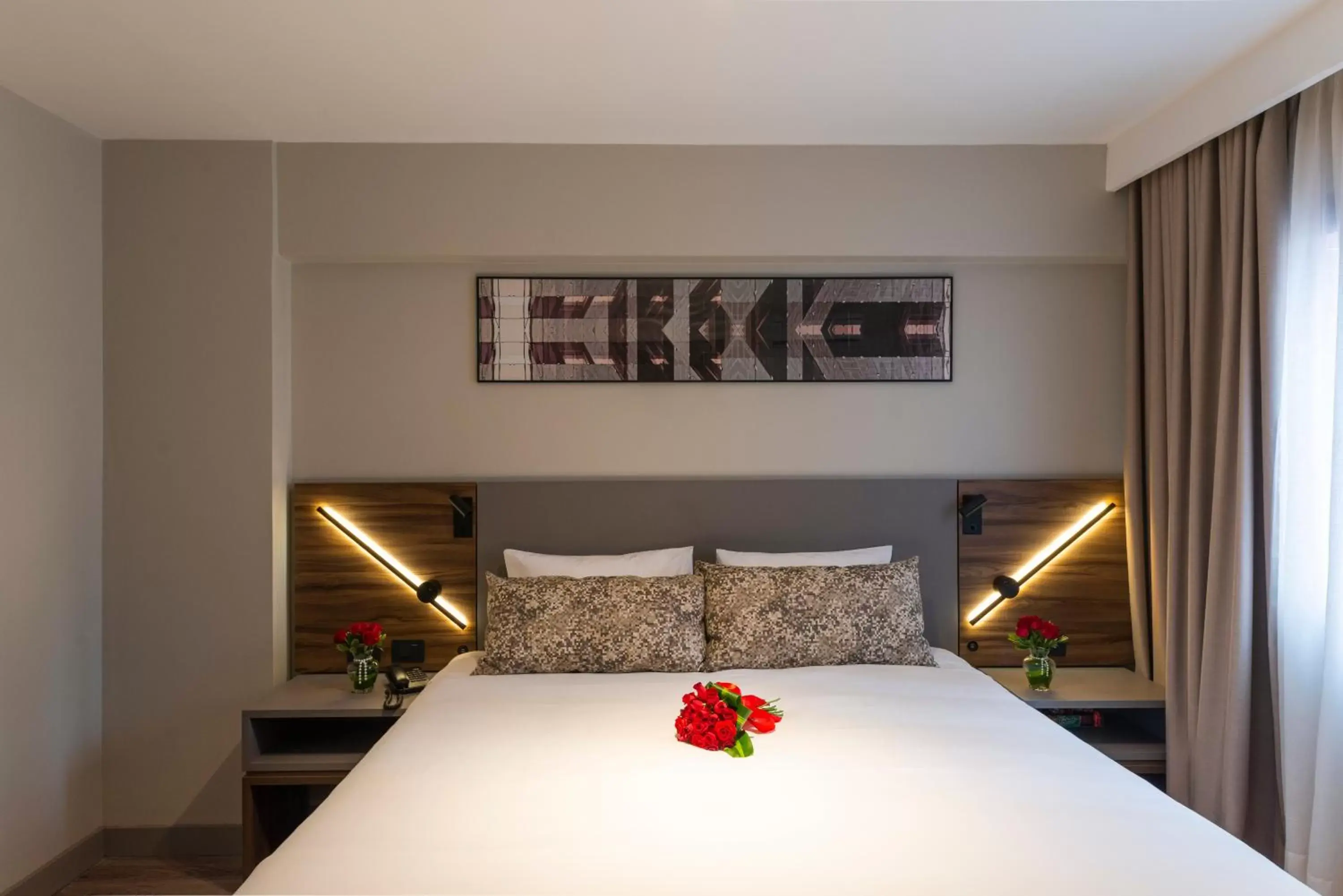 Executive Room with a King Bed in Mercure Curitiba Batel Executive Room with a King Bed in Mercure Curitiba Batel