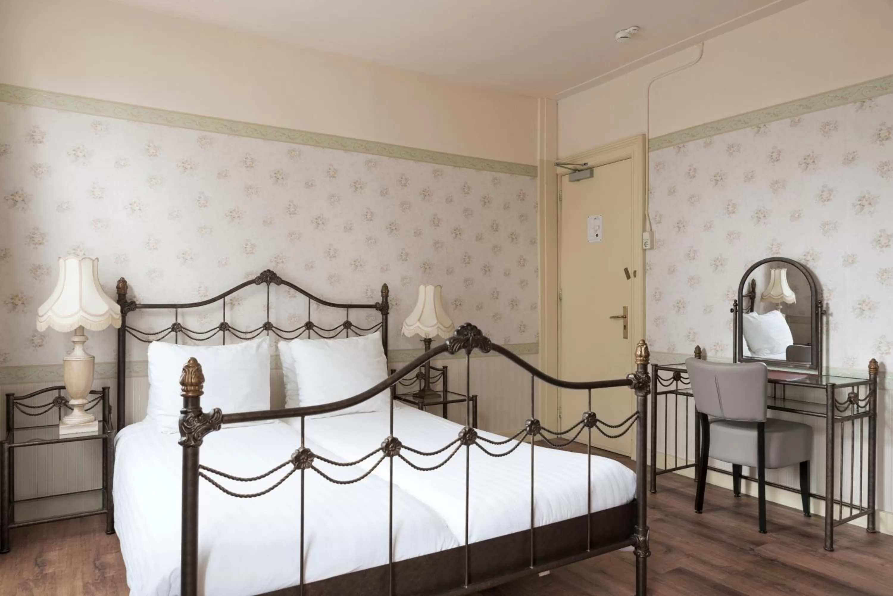 Photo of the whole room, Bed in Hotel Fidder - Patrick's Whisky Bar