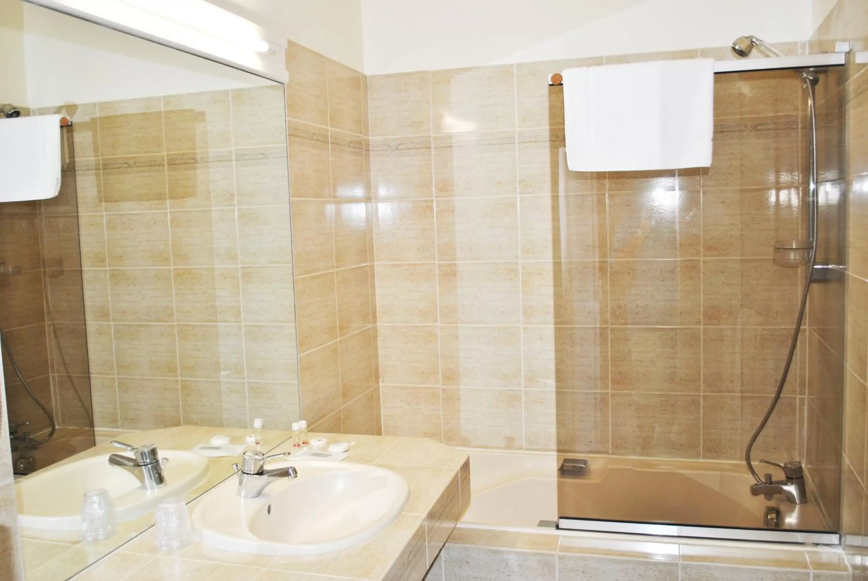 Bathroom in Logis Château Saint Marcel