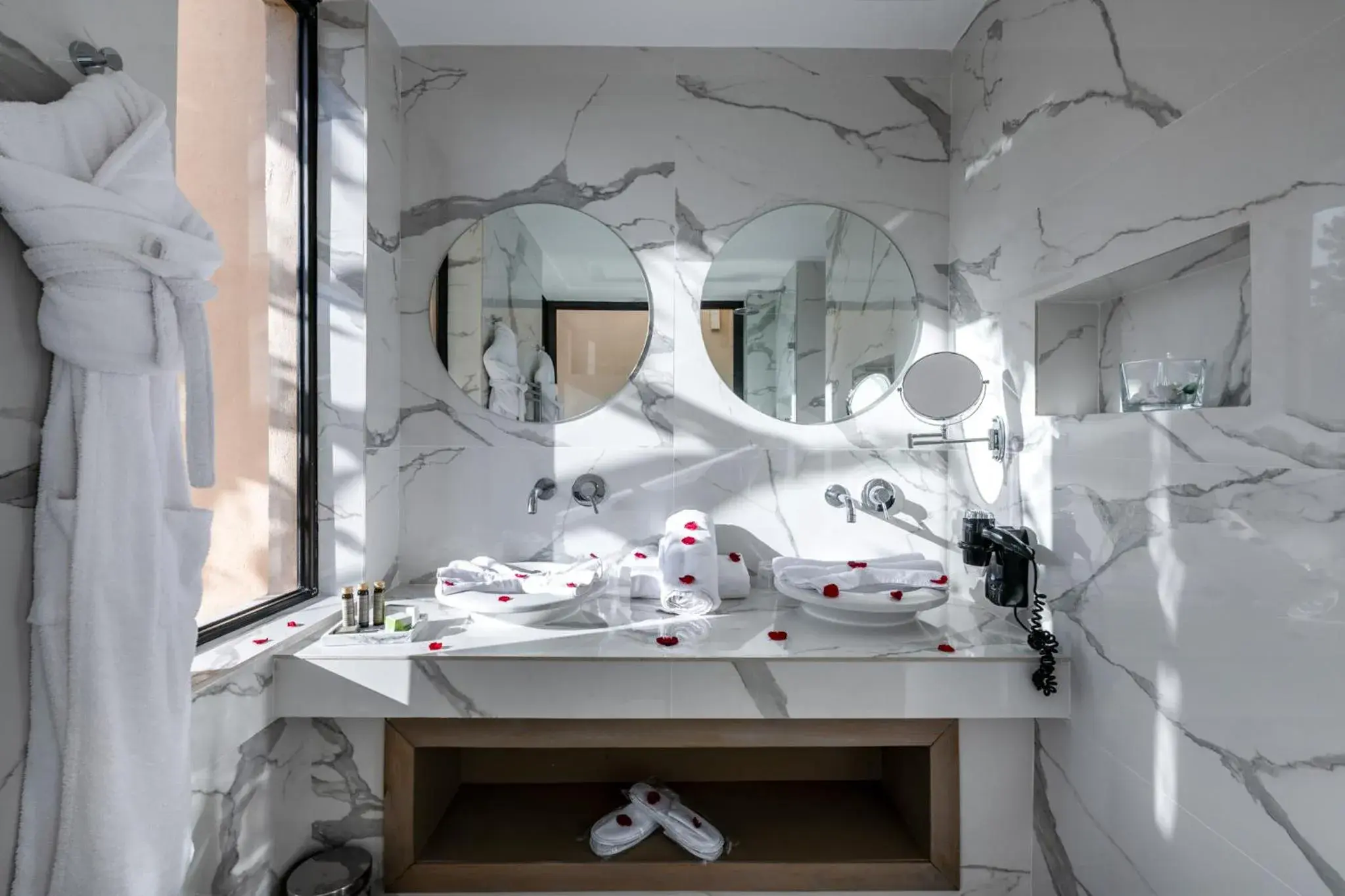 Bathroom, Bed in Sirayane Boutique Hotel & Spa Marrakech