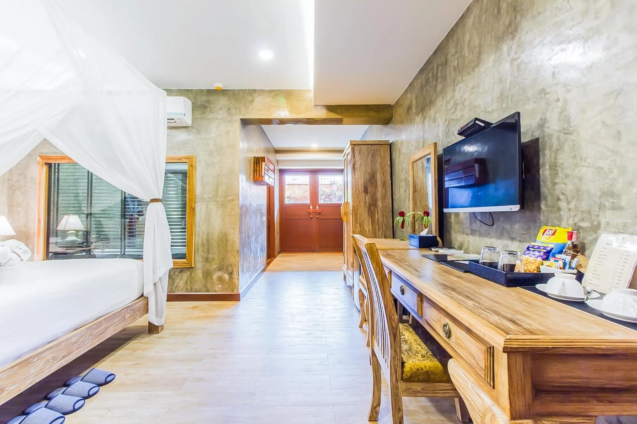 Shower in The Chaya Resort and Spa