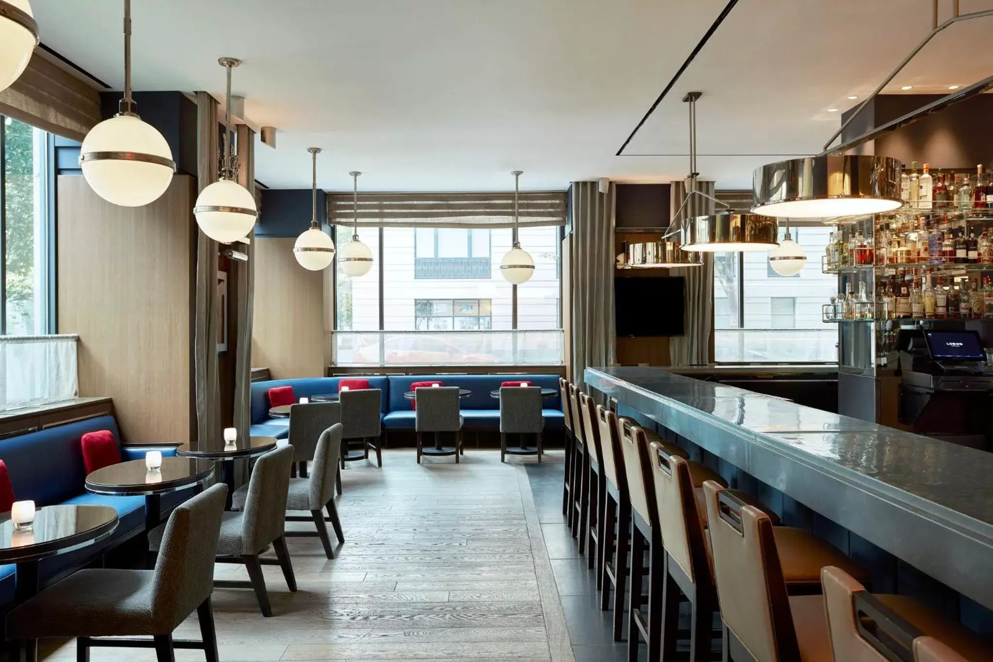 Lounge or bar in Loews Regency New York Hotel Lounge or bar in Loews Regency New York Hotel