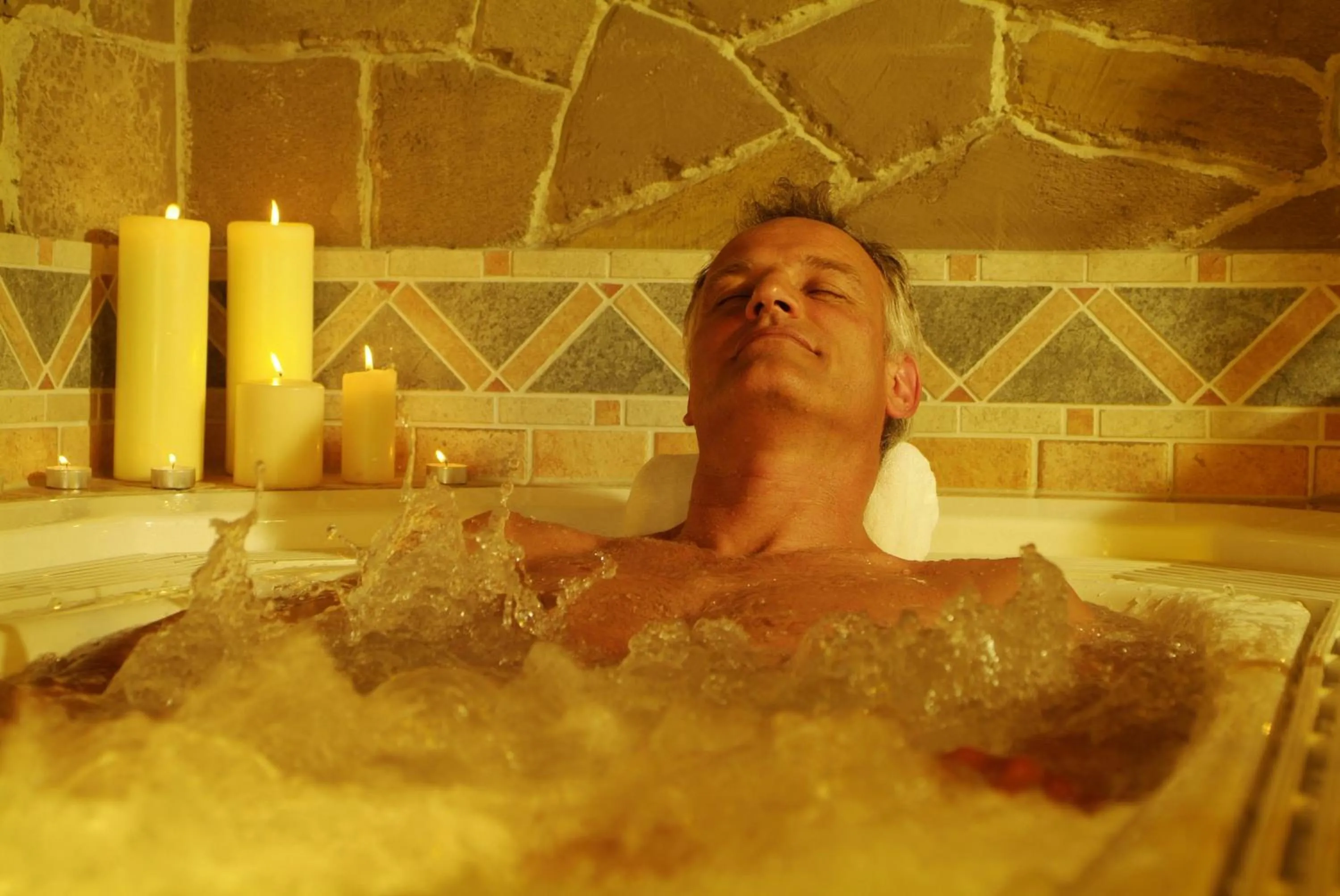 Hot Tub in Ringhotel Hotel Zum Stein