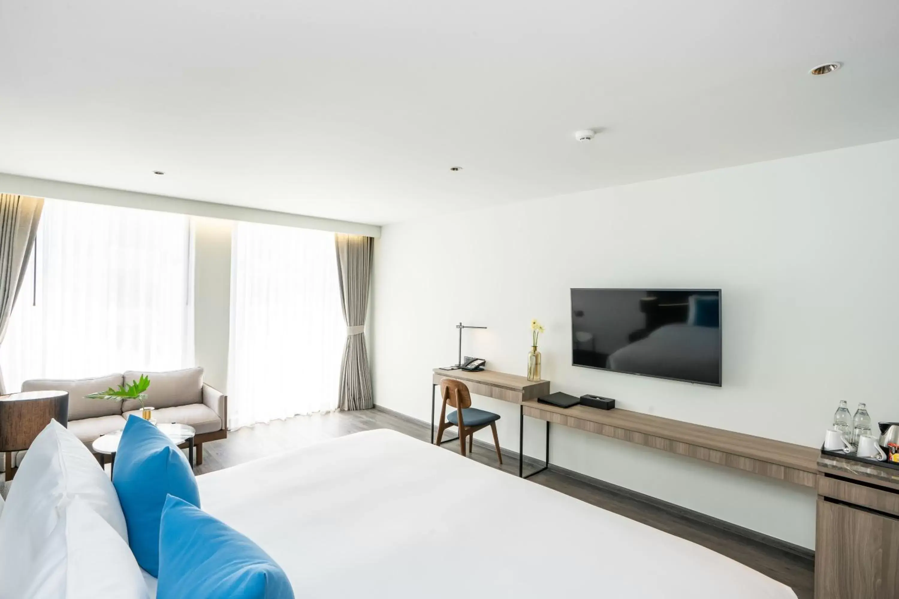 Bedroom, TV/Entertainment Center in Best Western Plus Nexen Pattaya